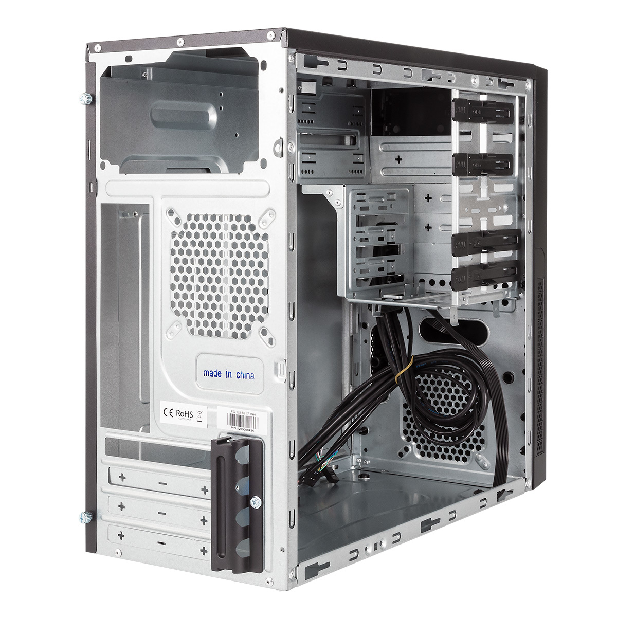 Interno di un case per computer, con il pannello posteriore, l'alloggiamento e il cablaggio visibili.