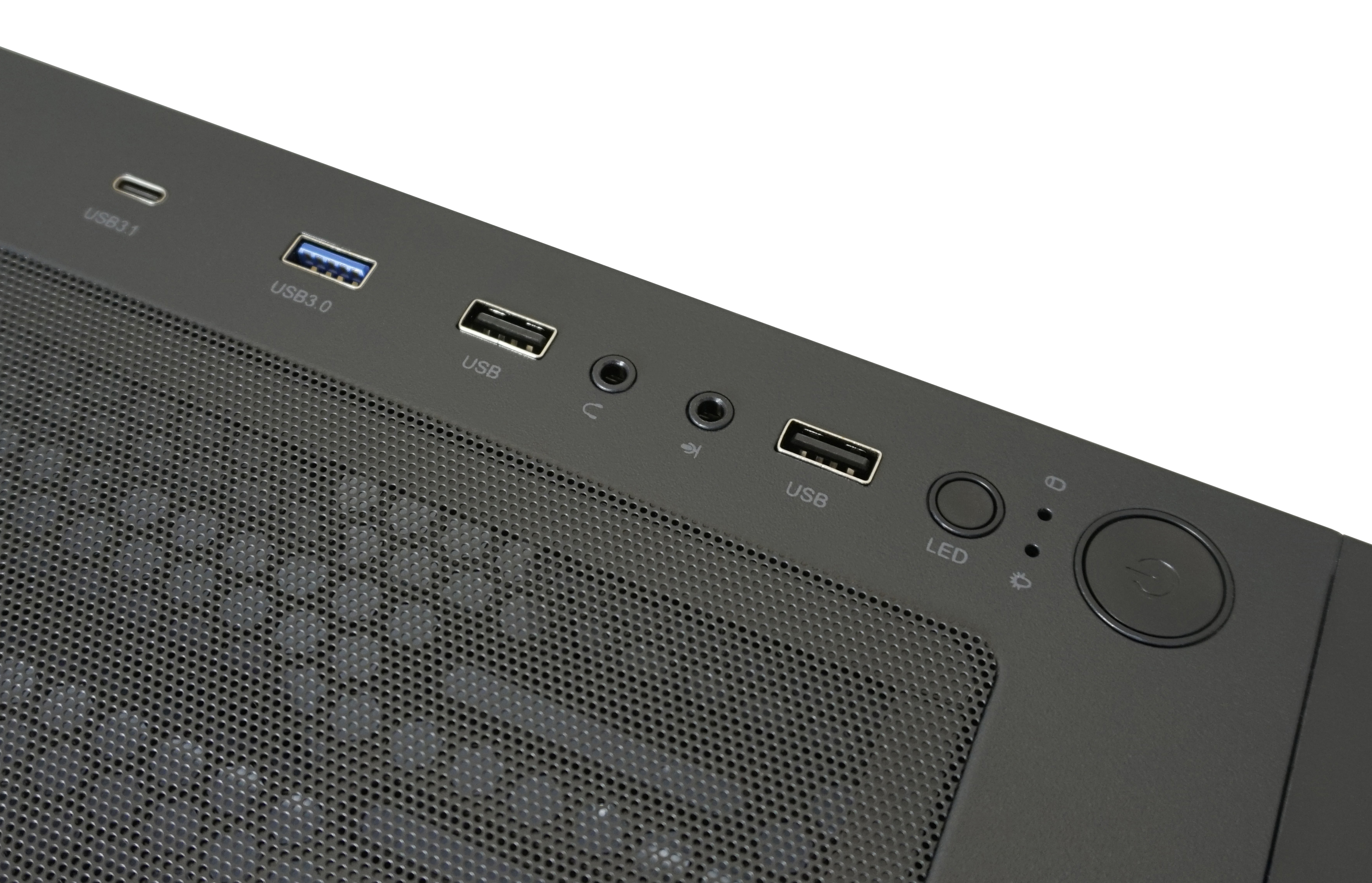 Zbliżenie portów obudowy PC. USB, audio i przycisk zasilania na górnym panelu.