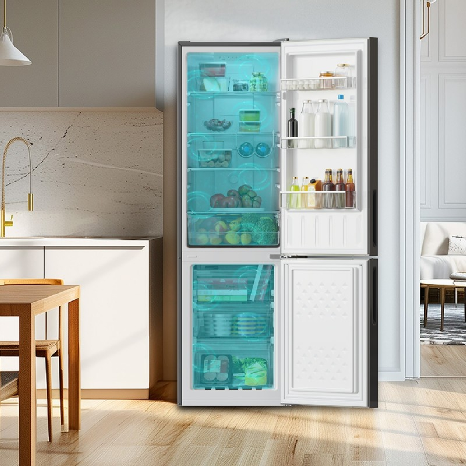 Un frigorifero con la porta aperta, che mostra ripiani con generi alimentari.