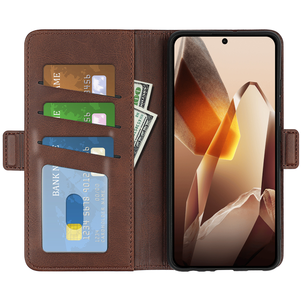 Een bruine telefoonhoes, open, met een telefoon, creditcards en contant geld erin.