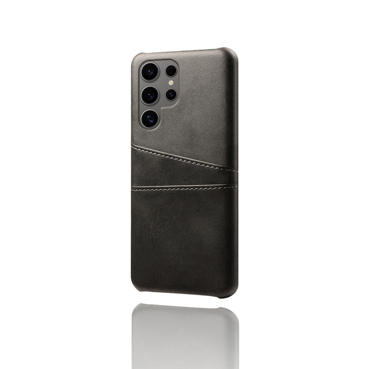 Un étui de téléphone noir avec un porte-cartes à l'arrière, montrant l'appareil photo d'un téléphone.