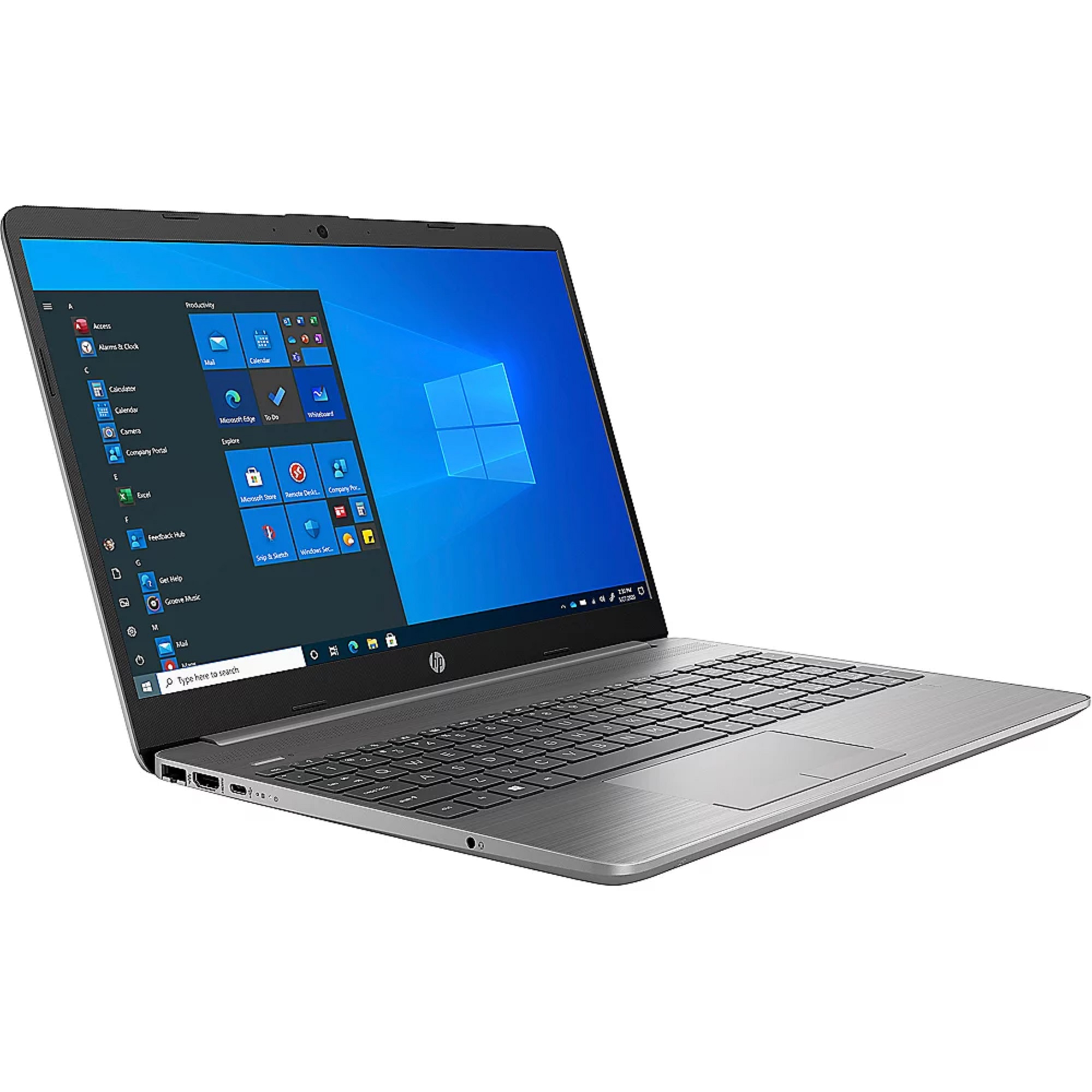 Silberner Laptop auf weißer Oberfläche mit blauem Windows-Bildschirm. Zeigt Tastatur und Bildschirm.
