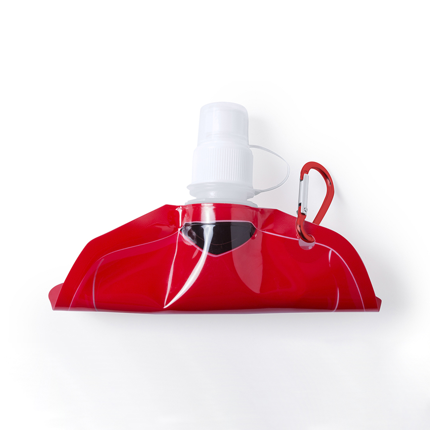Una borraccia rossa pieghevole con tappo bianco e moschettone rosso, su una superficie bianca.