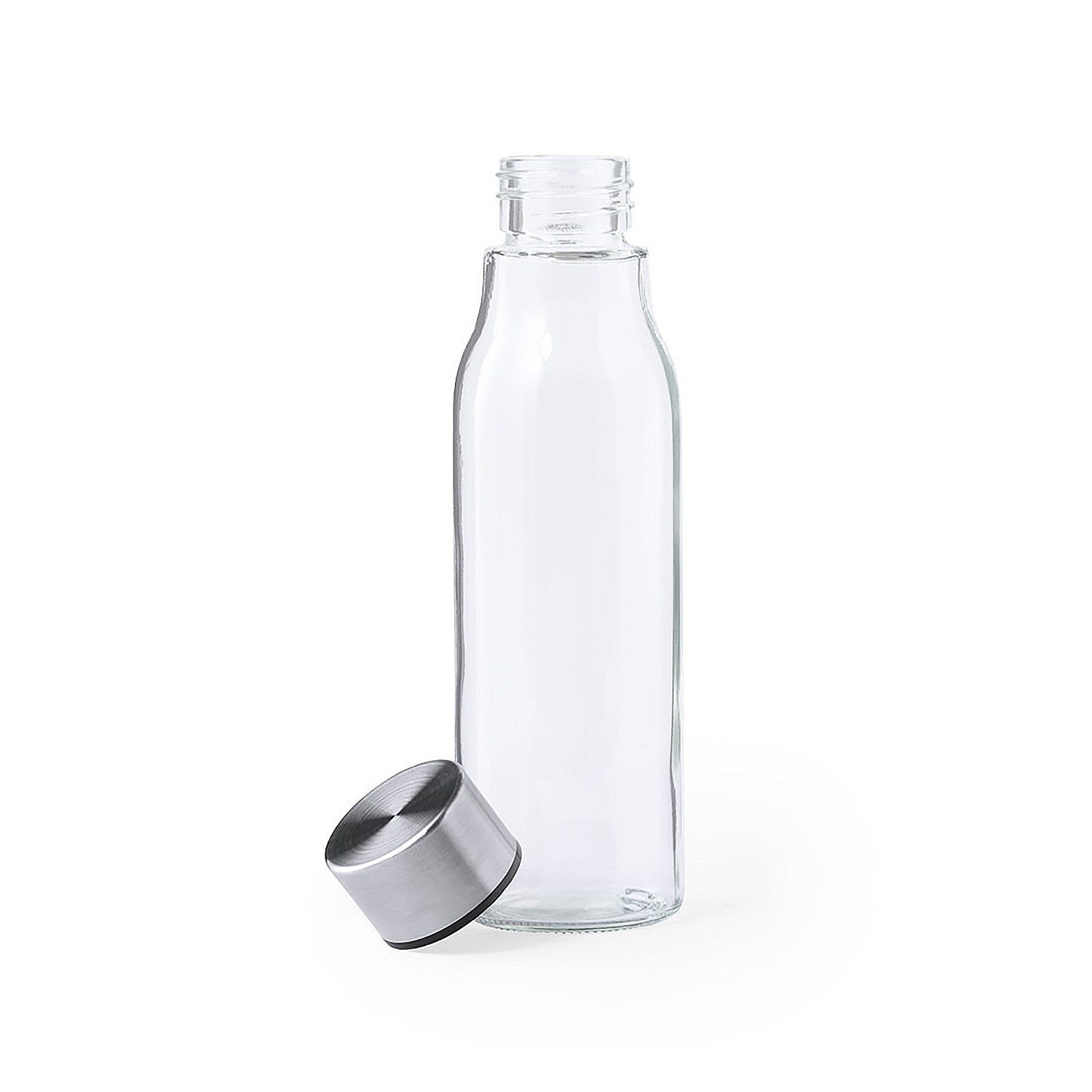 Botella de vidrio transparente con tapa plateada.