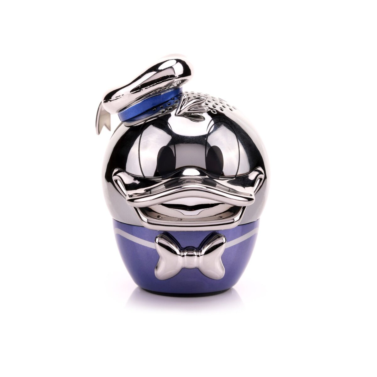 Donald Duck-Figur mit silbernem Gesicht und Hut, blauer Fliege und Basis.