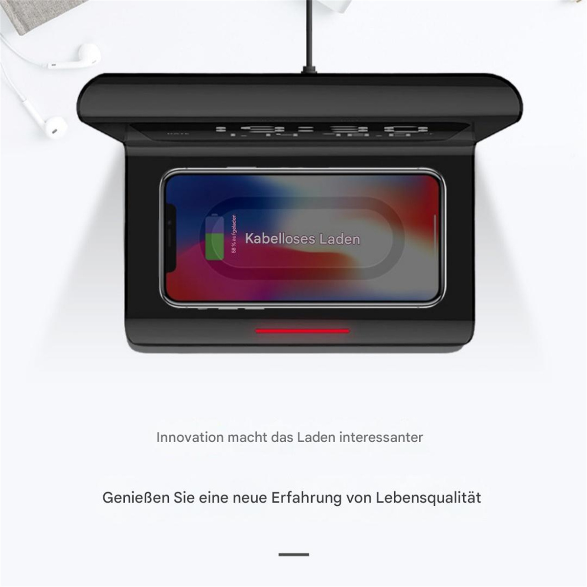 Schwarzes kabelloses Ladepad mit Telefon, das den Ladestatus anzeigt.