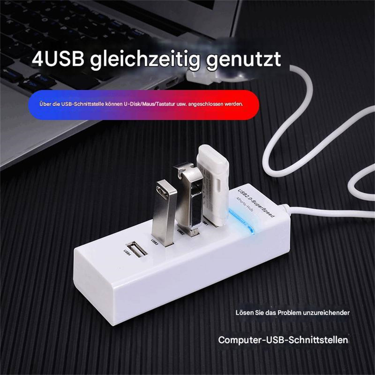 Weißer USB-Hub mit vier USB-Anschlüssen. An einen Laptop angeschlossen. Text: '4 USB gleichzeitig genutzt'.