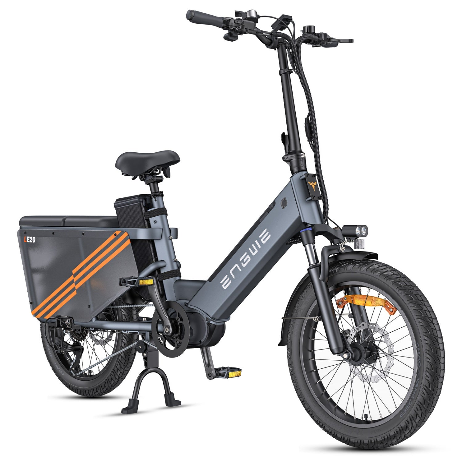 Bicicletta elettrica grigia con strisce arancioni sul vano posteriore, su sfondo bianco.