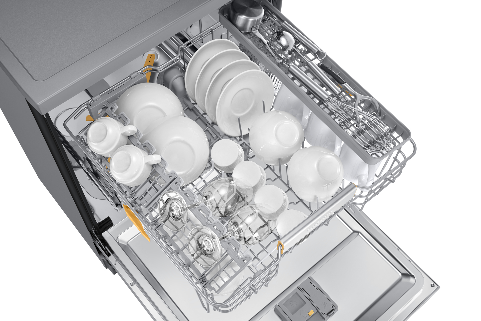Otwarty środek zmywarki, wypełniony czystymi naczyniami, w tym talerzami, miskami i szklankami.