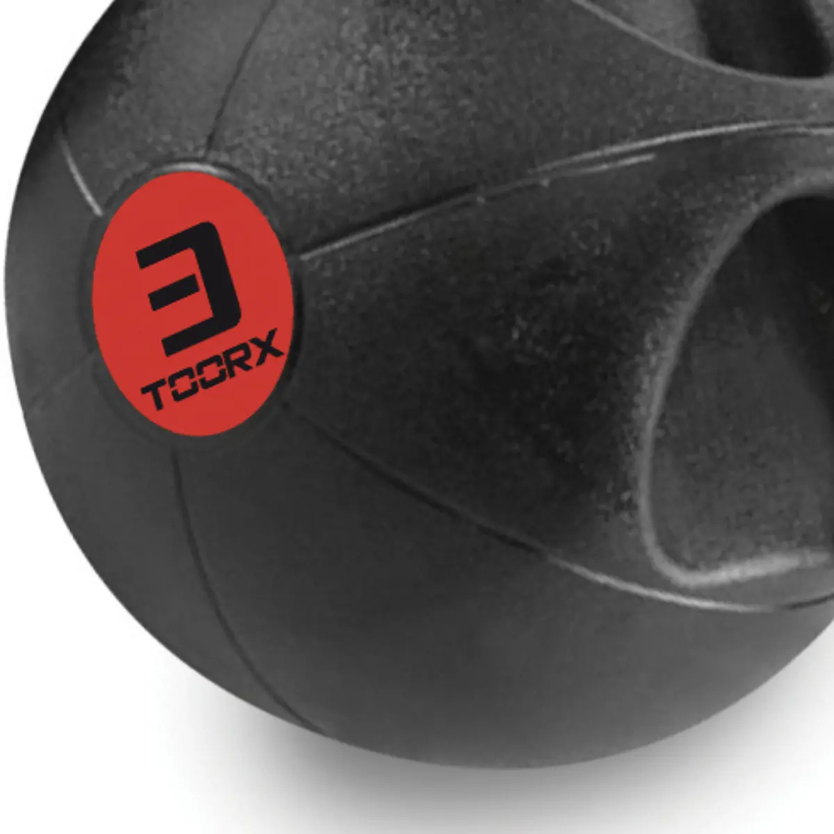 Zwarte medicijnbal met een rood logo.