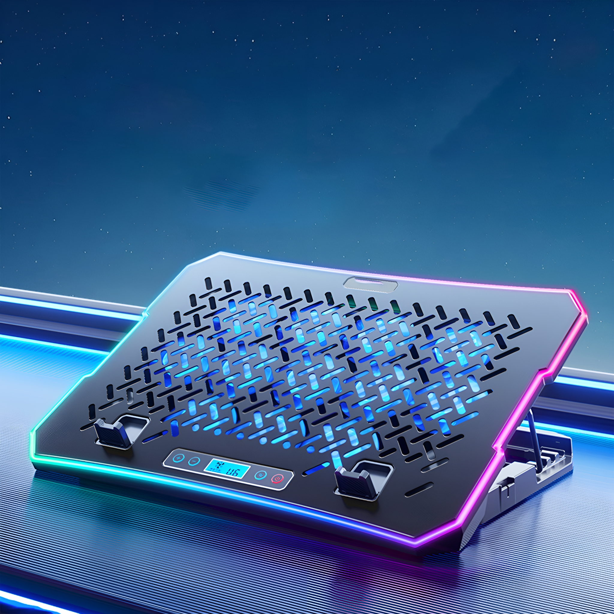 Schwarzer Laptop-Kühler mit blauen und violetten Lichtern und silbernen Akzenten. Sternennacht-Hintergrund.
