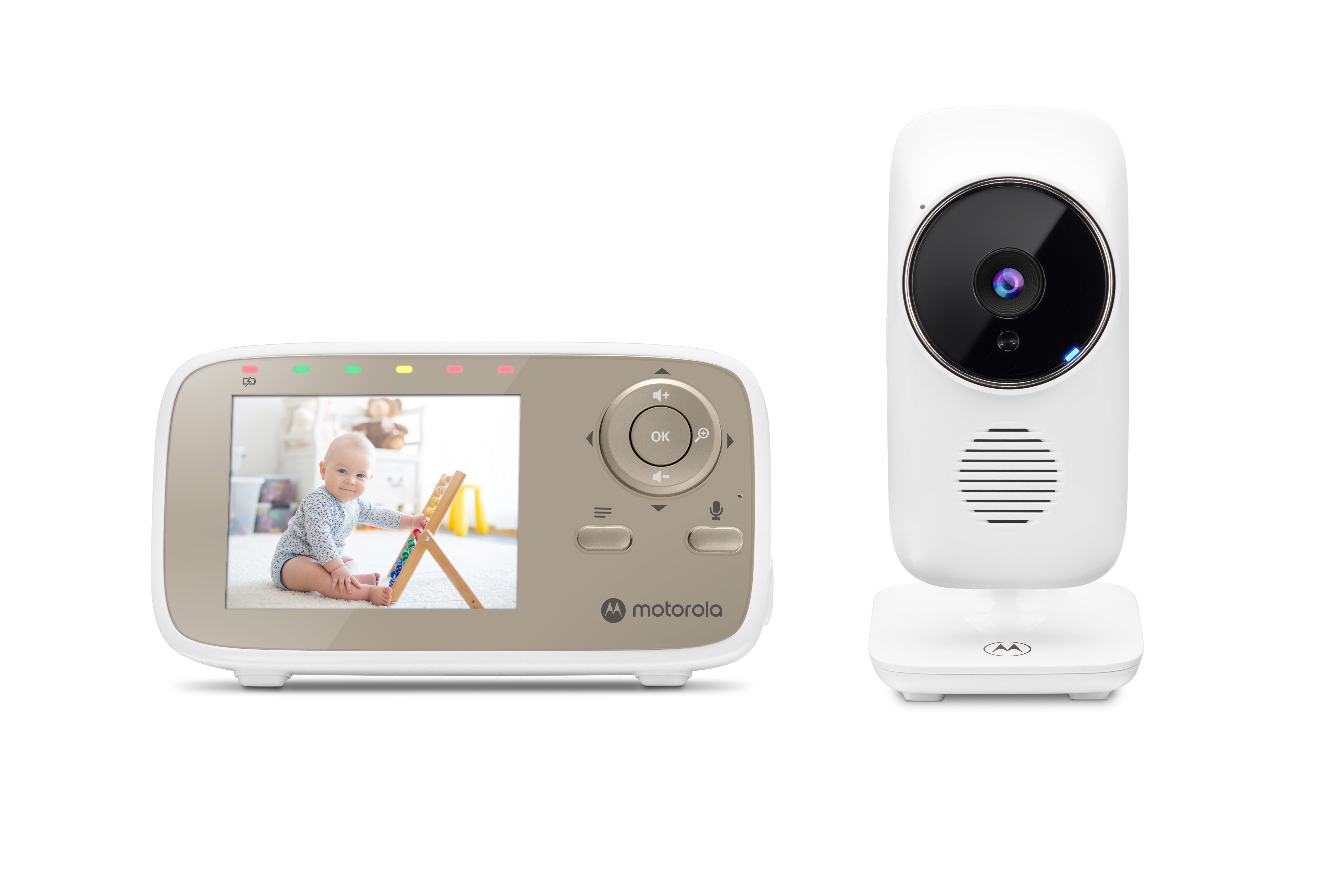 Baby monitor con fotocamera e schermo. Lo schermo mostra un bambino che gioca con dei blocchi. Sfondo bianco.