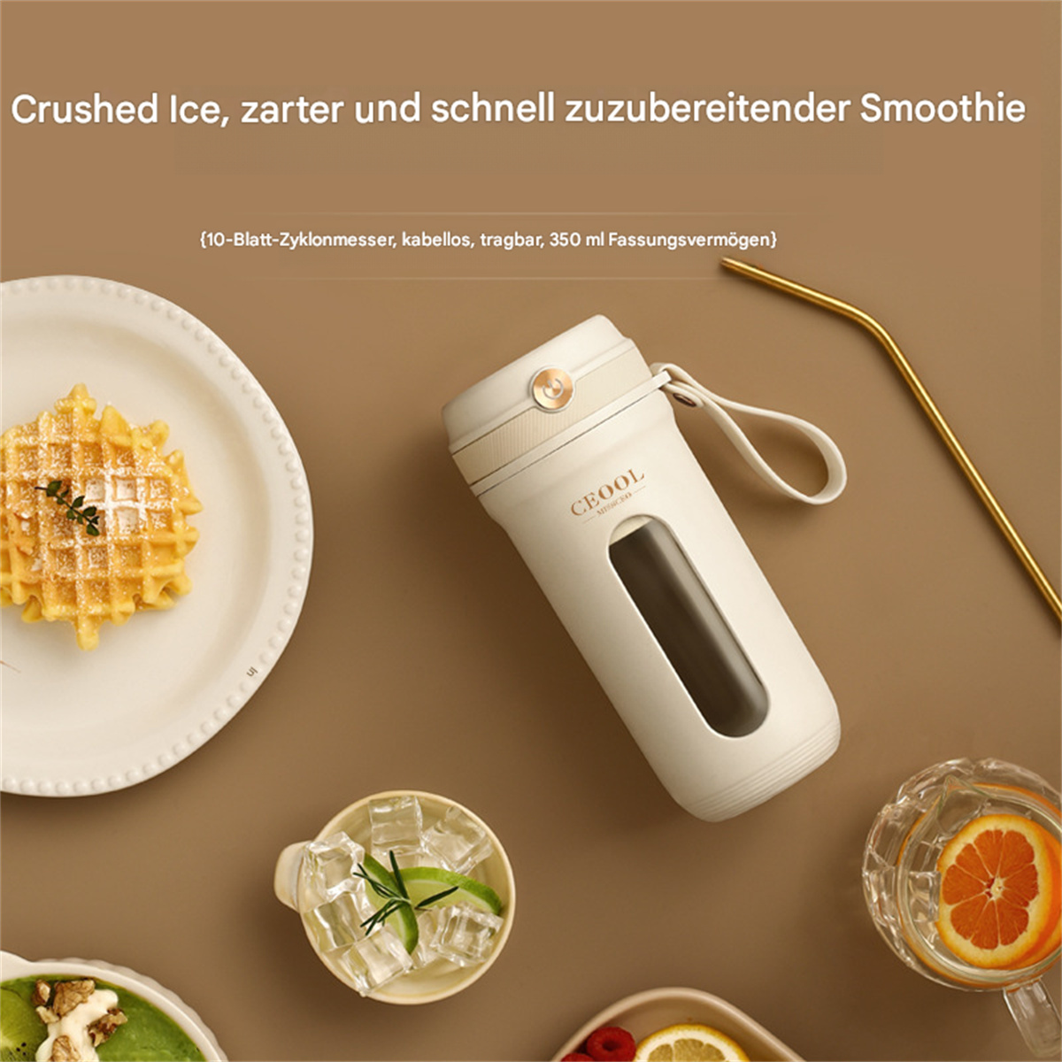 Mixer mit Eiswürfeln, Waffel, Eis und einem goldenen Strohhalm auf brauner Oberfläche.