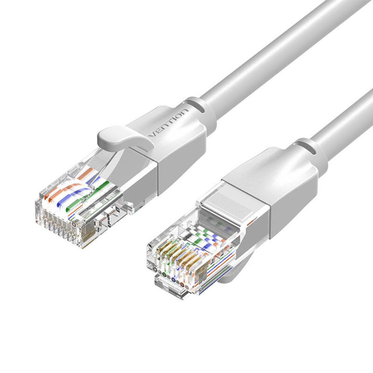 Câble Ethernet blanc avec des extrémités transparentes, montrant des fils colorés. Logo Vention visible.