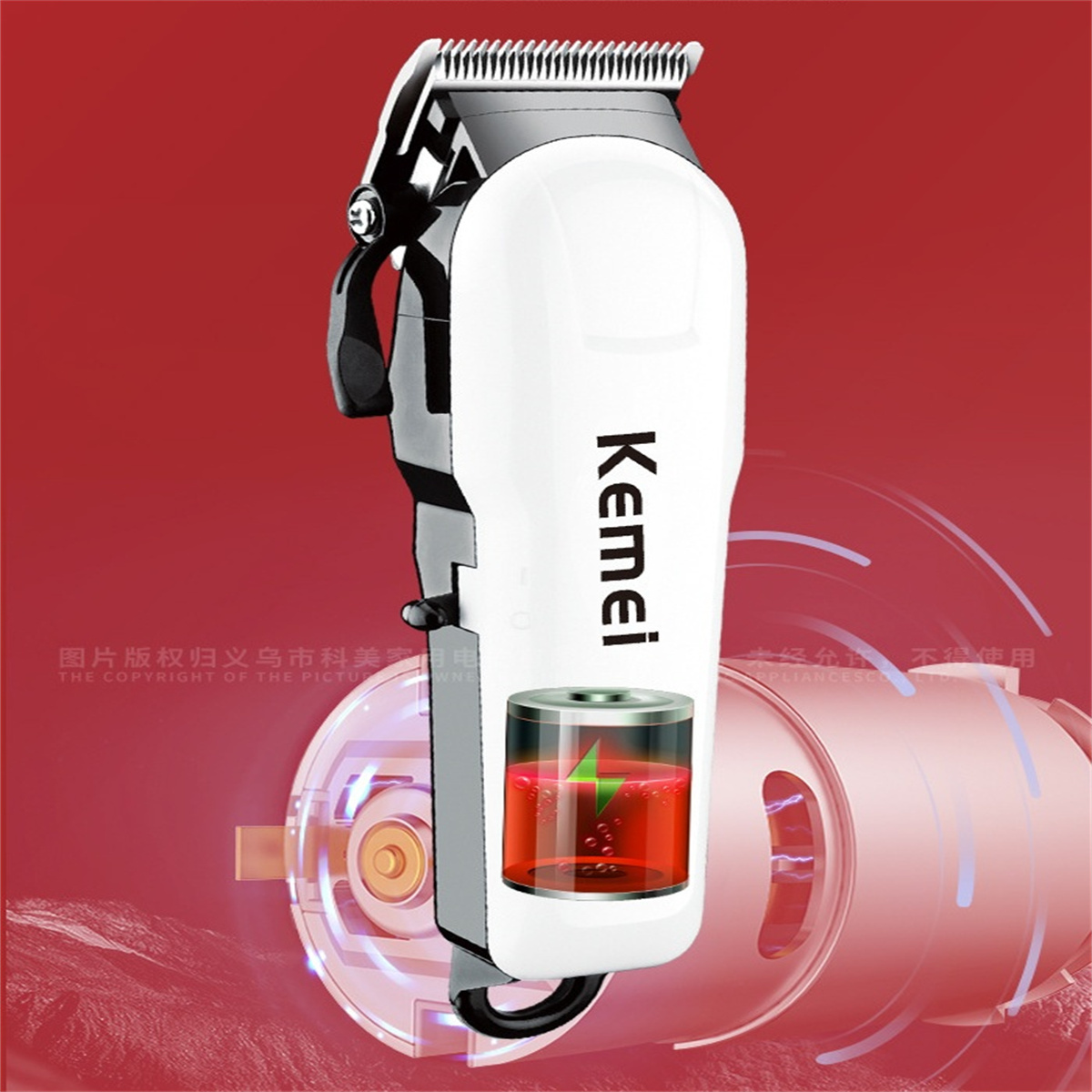 Ein weißer und schwarzer Kemei-Haarschneider mit Batterieanzeige auf rotem Hintergrund. Die Klinge des Clippers ist sichtbar.