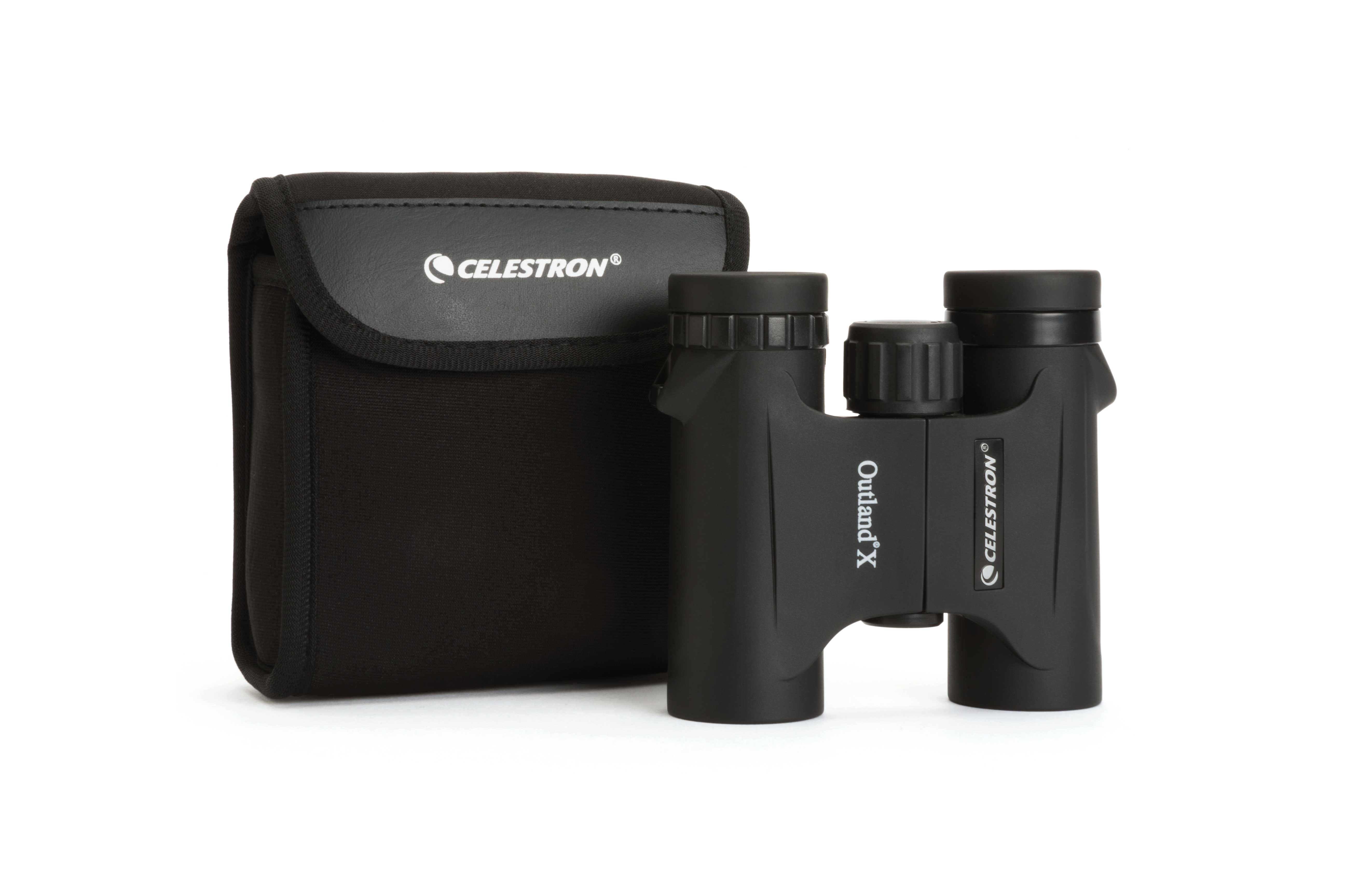 Schwarzes Fernglas und Etui. Das Etui hat das Celestron-Logo.