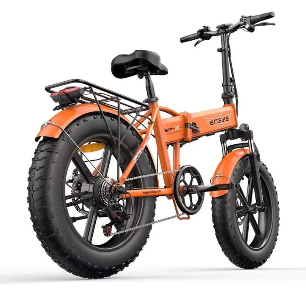 Bicicletta elettrica pieghevole arancione con pneumatici neri, portapacchi anteriore e posteriore.