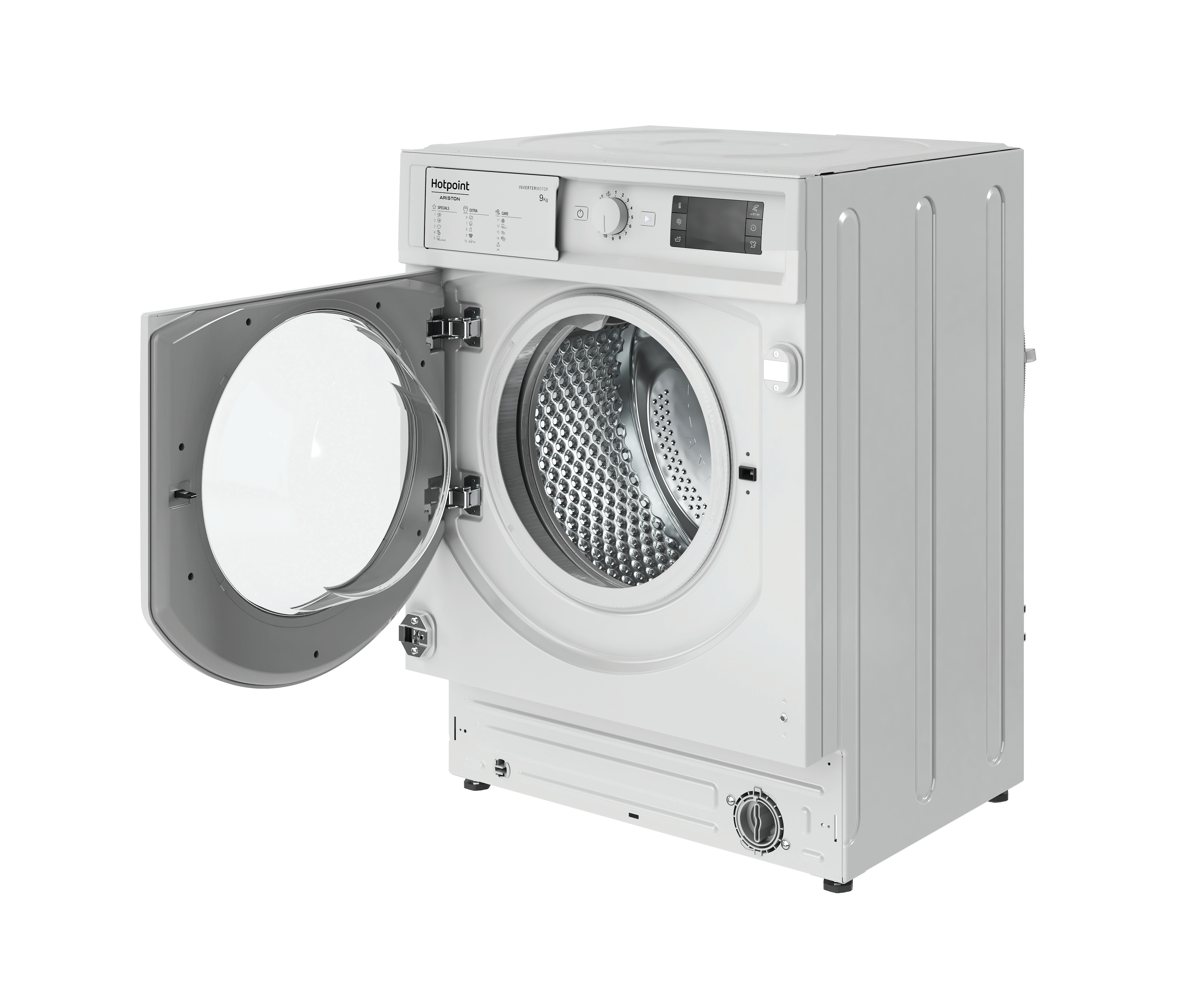 Lavatrice Hotpoint bianca, porta aperta, mostra il cestello interno. Isolato su bianco.
