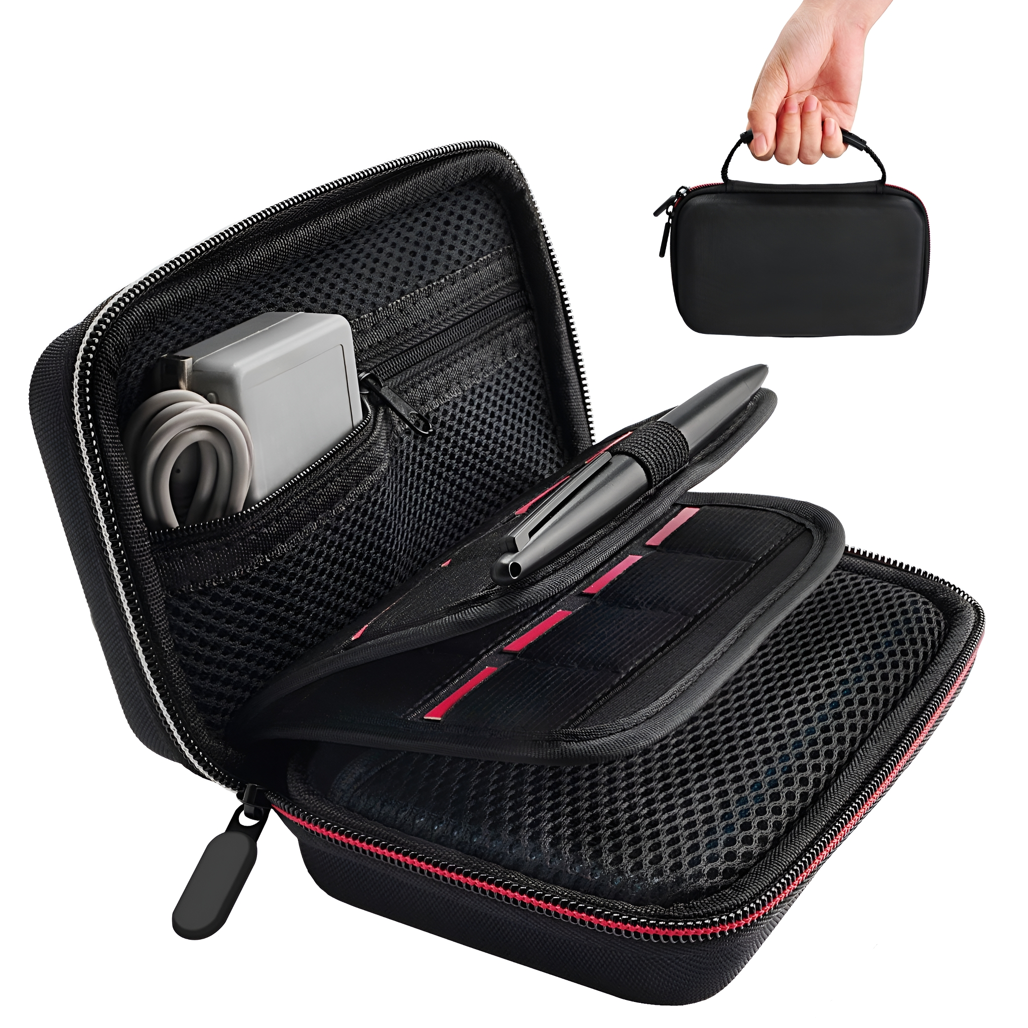 Schwarze Reisetasche mit Fächern für Zubehör, Stift und Netzteil. Weißer Hintergrund.
