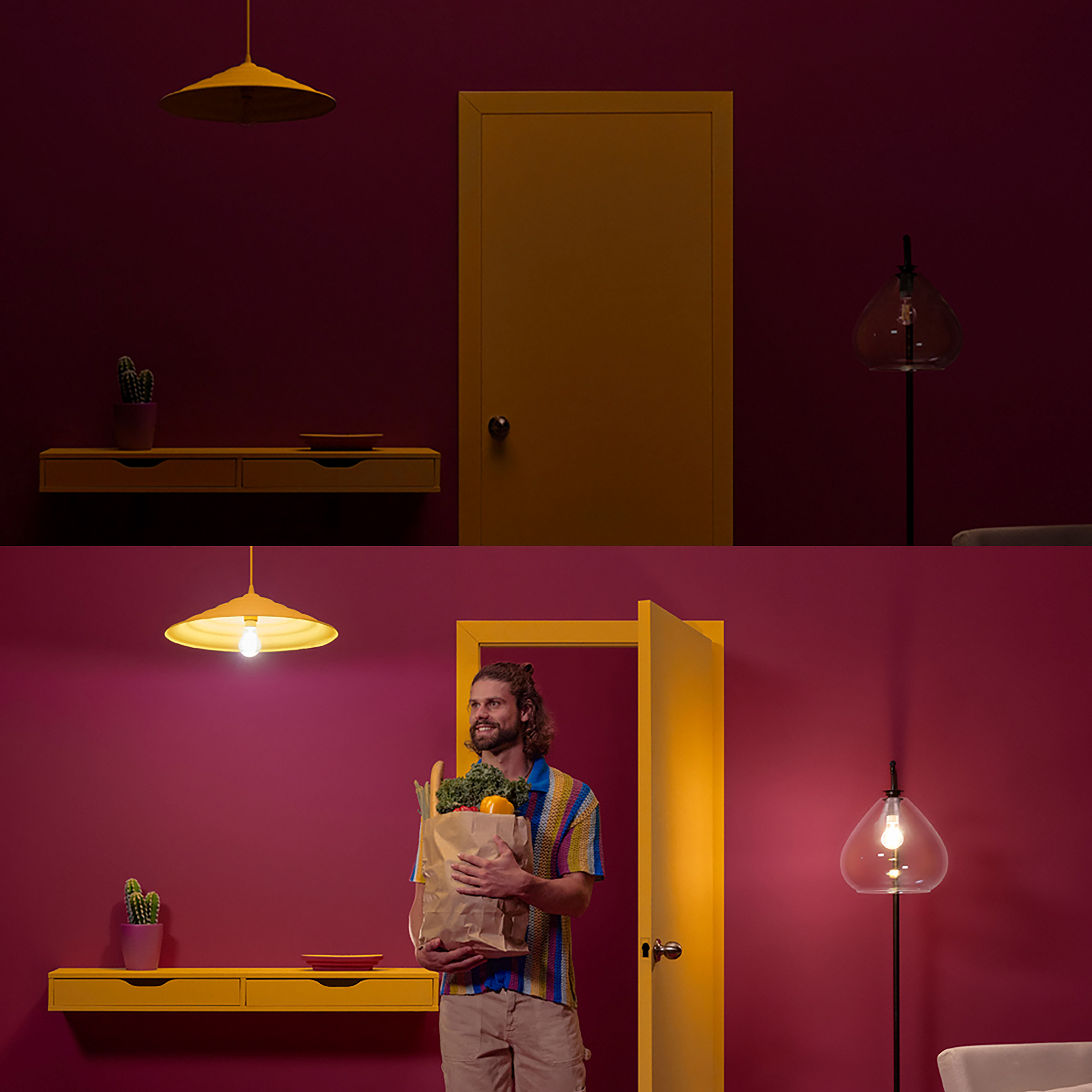 Dwa obrazy: pokój z żółtymi drzwiami, lampą i mężczyzną z zakupami. Jedne drzwi otwarte.