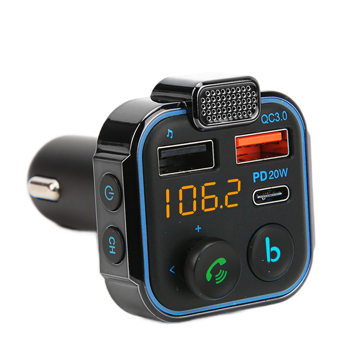 Ein schwarzes Autoladegerät mit zwei USB-Anschlüssen, einem Display mit 106.2 und anderen Tasten.