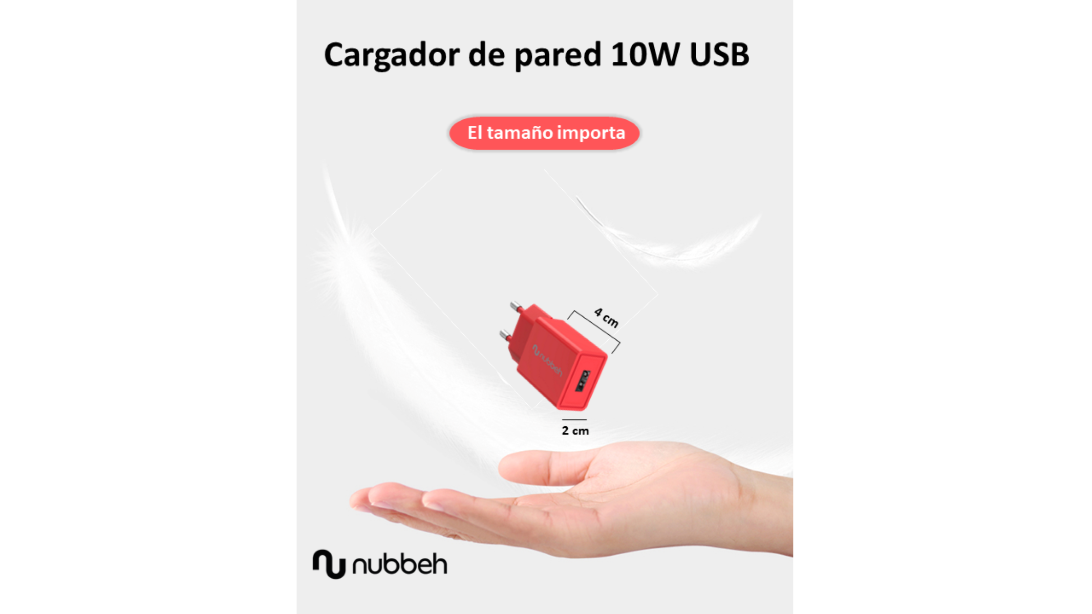 Cargador de pared rojo, dimensiones mostradas. Mano sosteniéndolo. Fondo blanco.