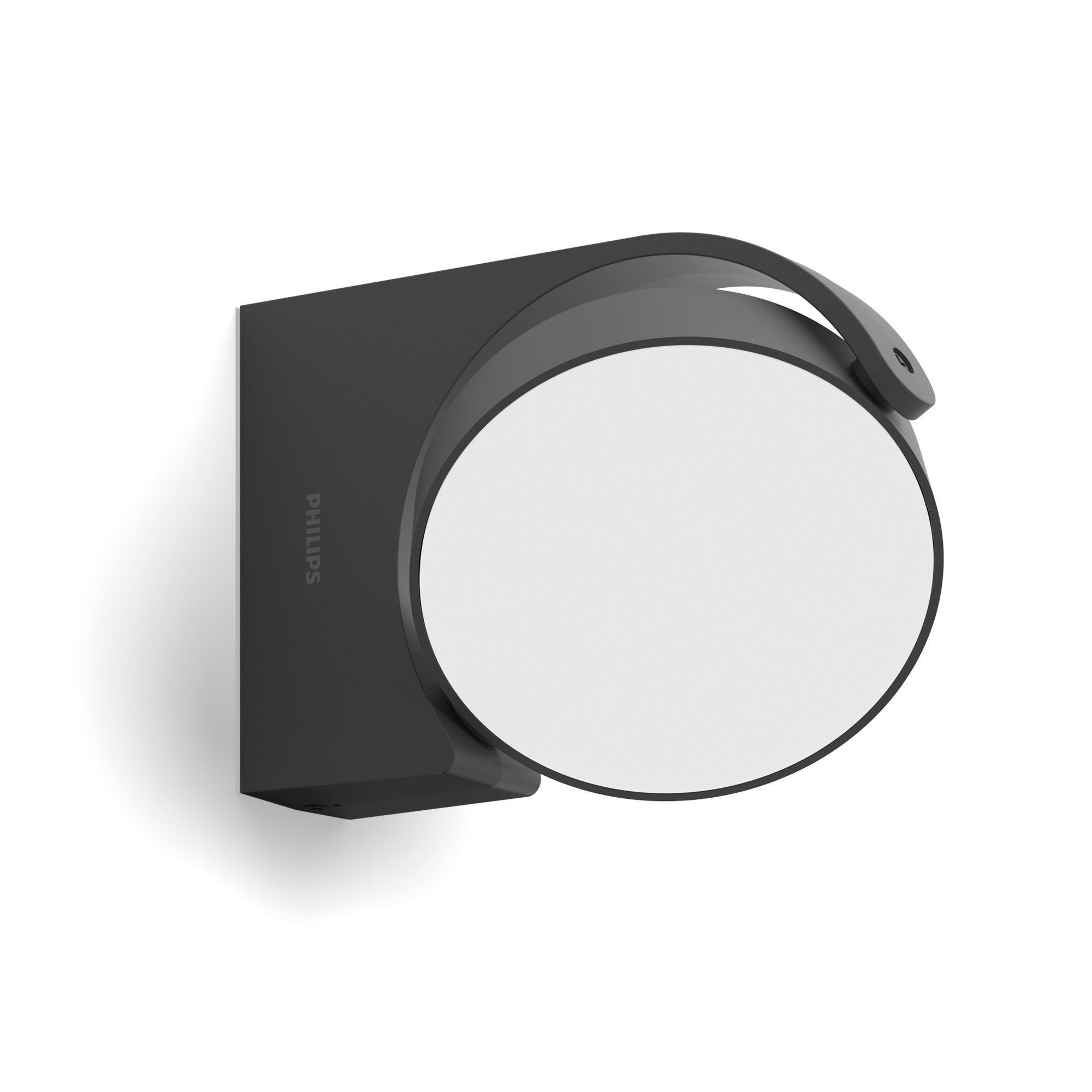 Apparecchio di illuminazione nero a parete. Presenta un paralume a forma di semicerchio sopra una sorgente luminosa bianca.
