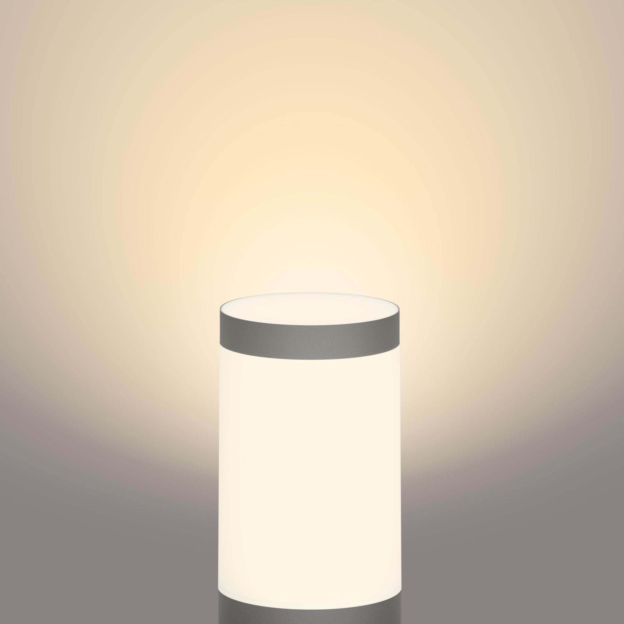 Una luce esterna bianca e grigia con una sorgente luminosa brillante. Uno sfondo chiaro.