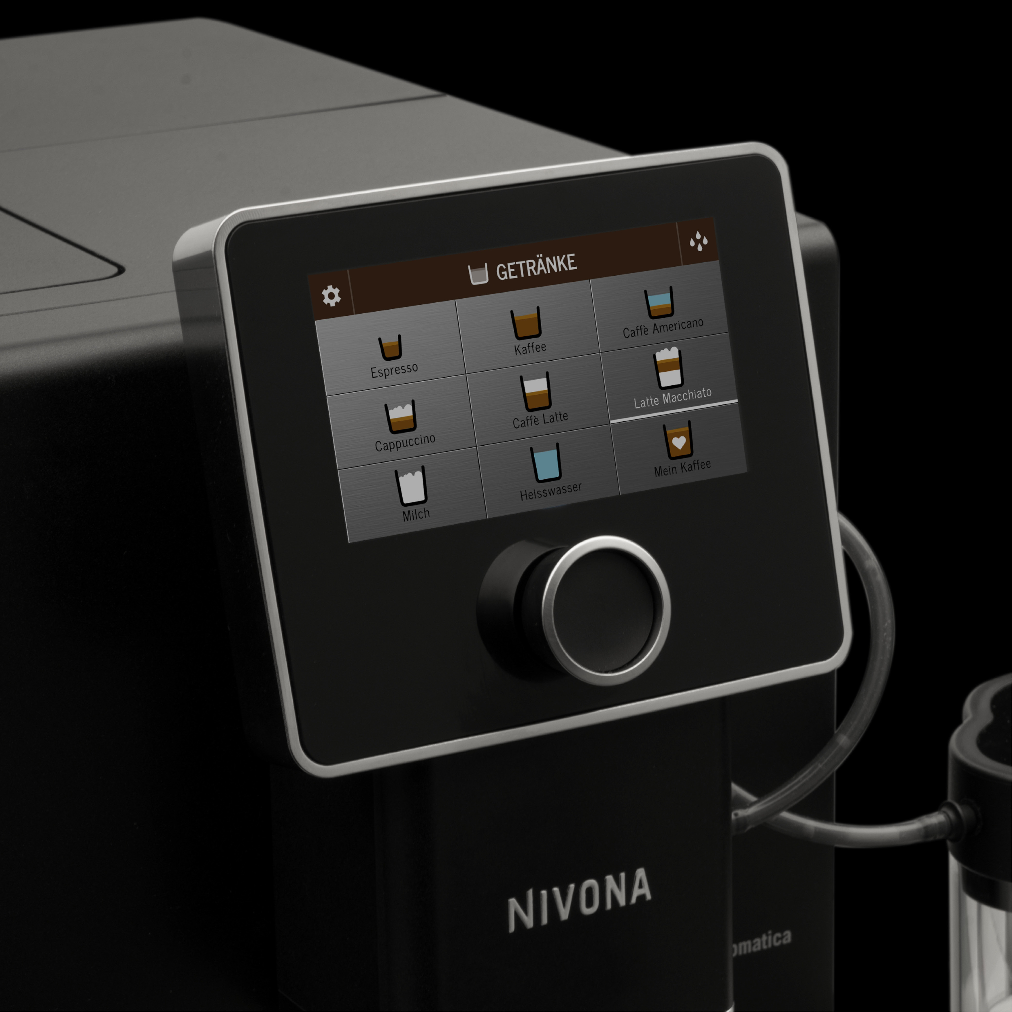 Macchina da caffè con touchscreen che mostra le opzioni di caffè, con pulsanti e il marchio Nivona.