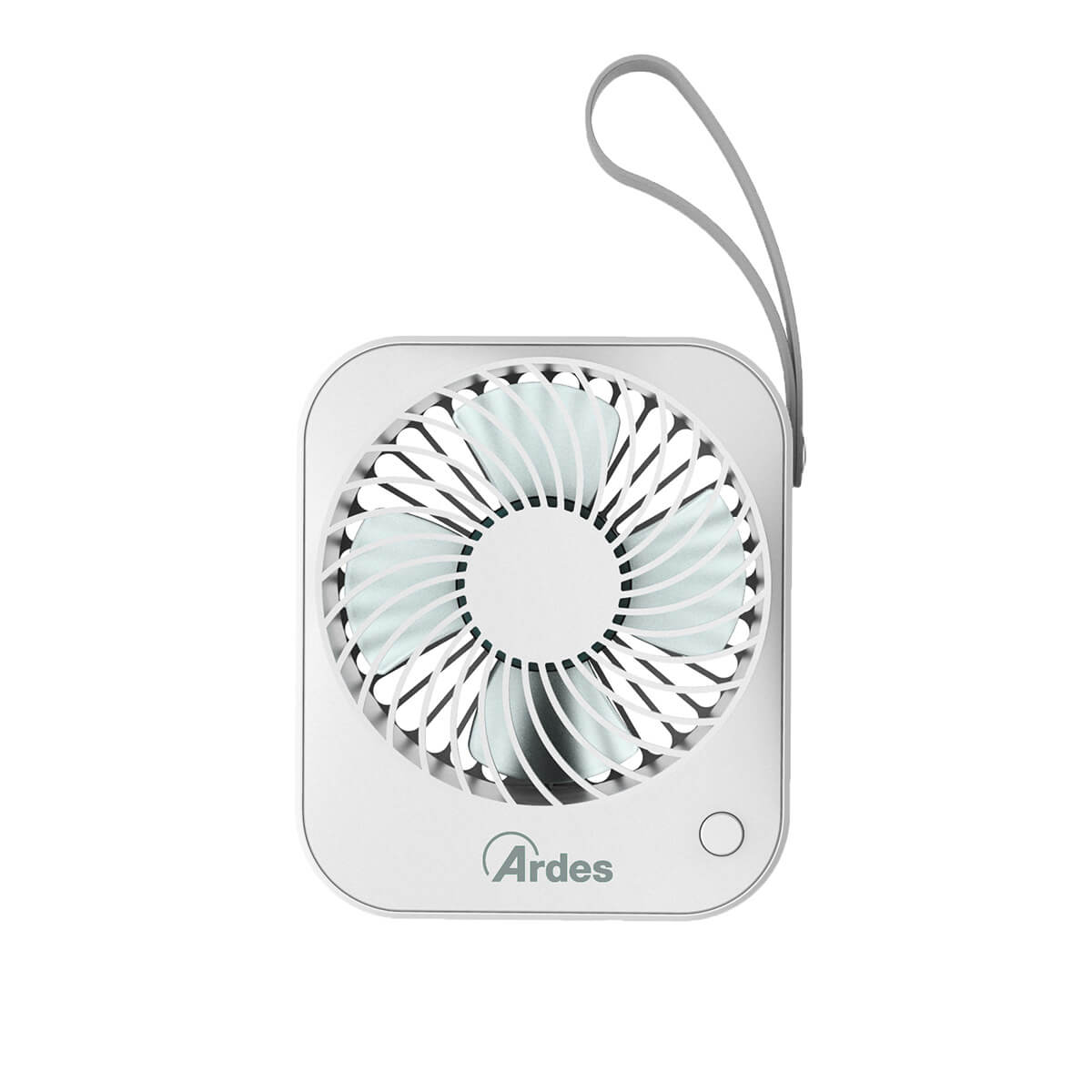 Ventilatore Ardes bianco, quadrato. Manico grigio. Le pale circolari sono visibili.