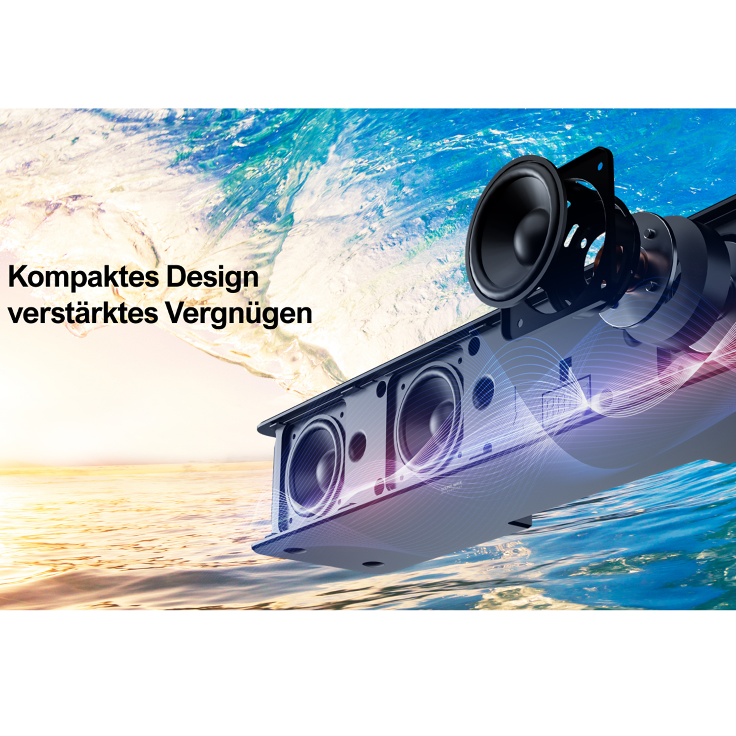 Lautsprechersystem mit Text: 'kompaktes Design' und 'verstärktes Vergnügen'. Ozean-Hintergrund.