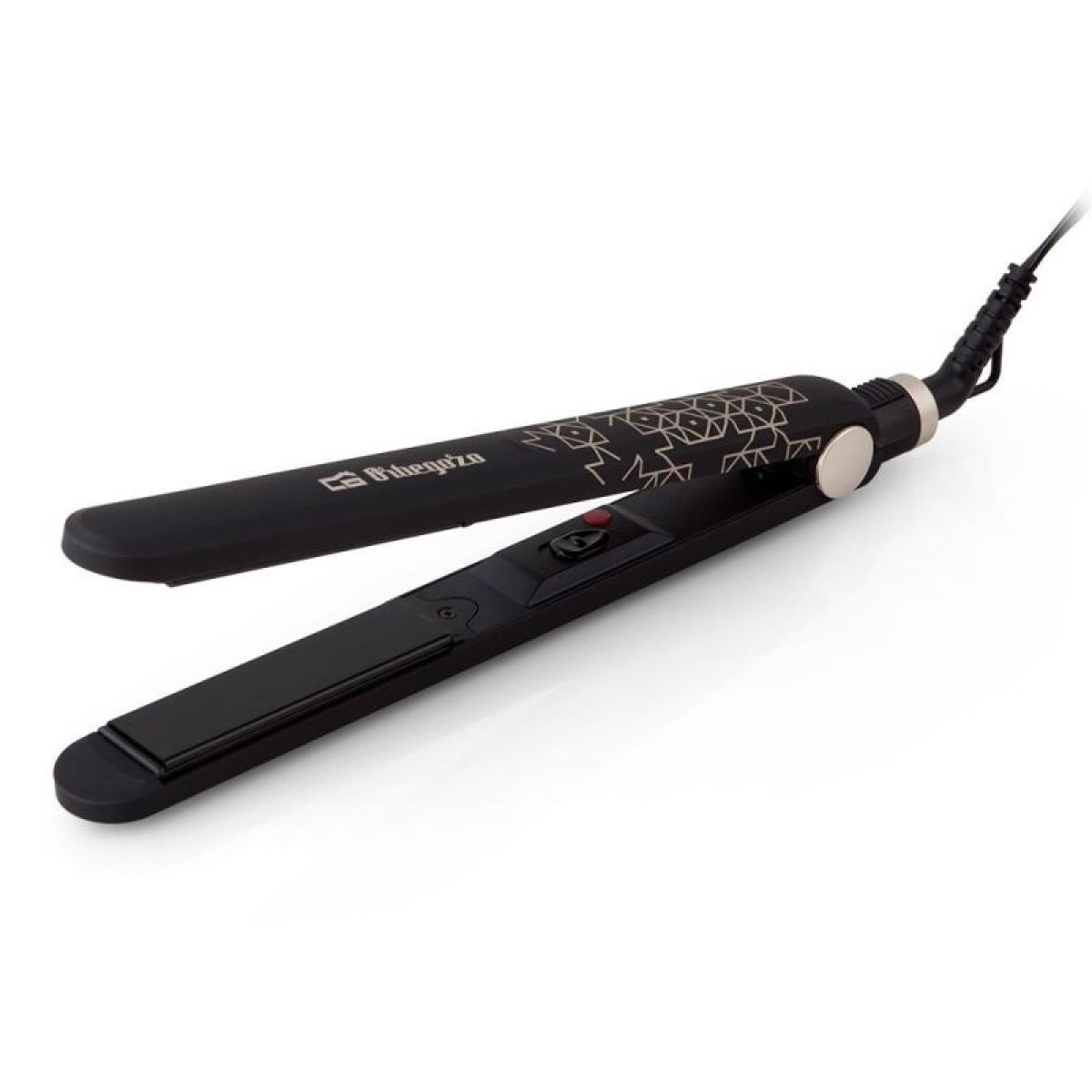 Plancha de pelo negra con estampado geométrico y botón rojo.
