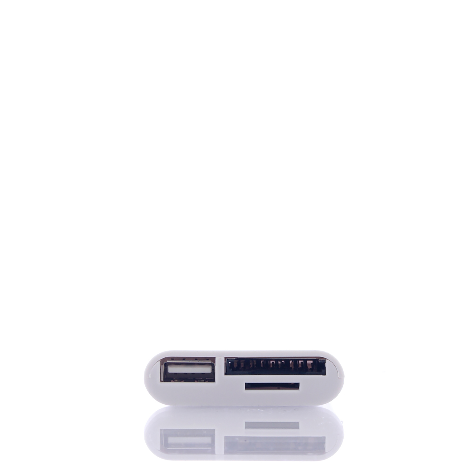 Un concentrador USB portátil blanco con ranuras USB y para tarjetas SD sobre fondo blanco.