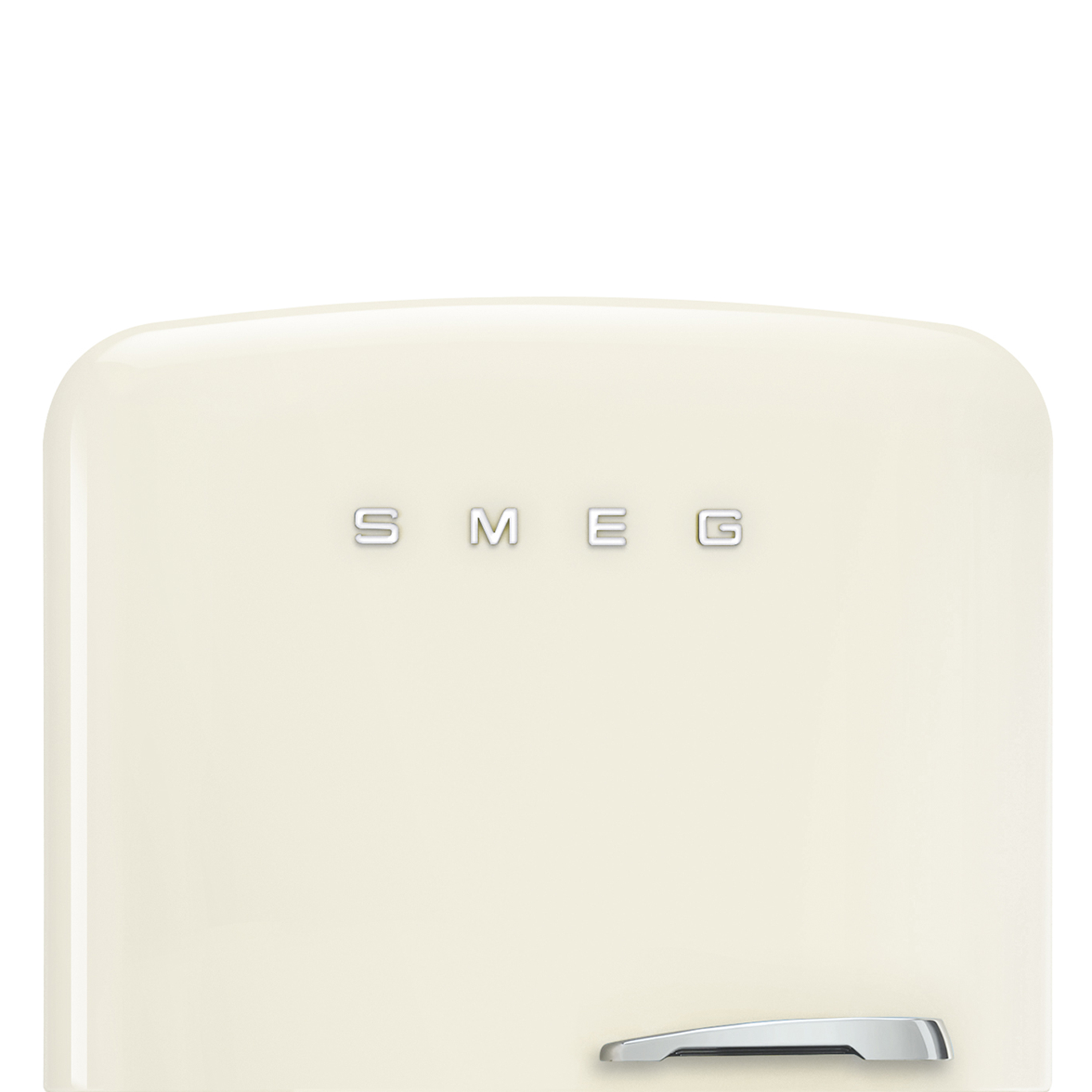 Puerta de refrigerador color crema con el logotipo de SMEG en letras cromadas.