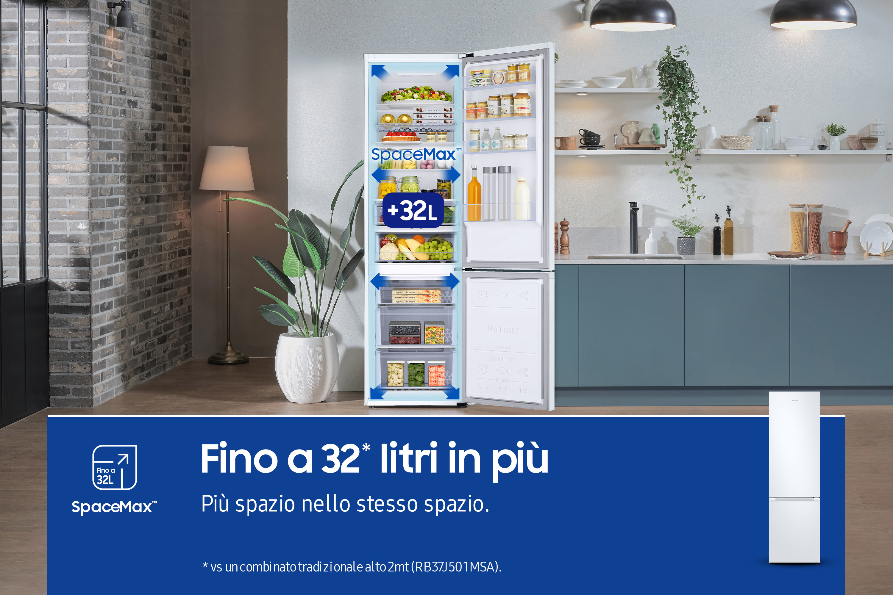 Frigorifero con porta aperta che mostra il contenuto, con testo 'Fino a 32 litri in più'.