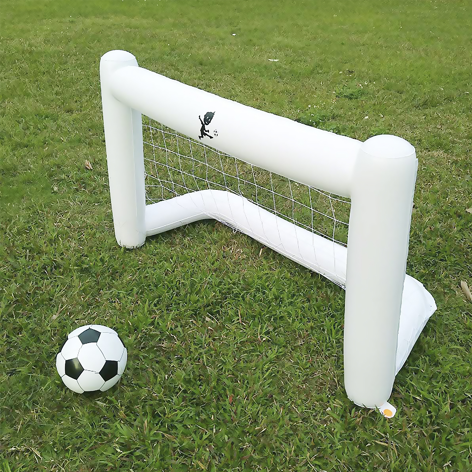 Un blanco para un juego con cohetes inflables.