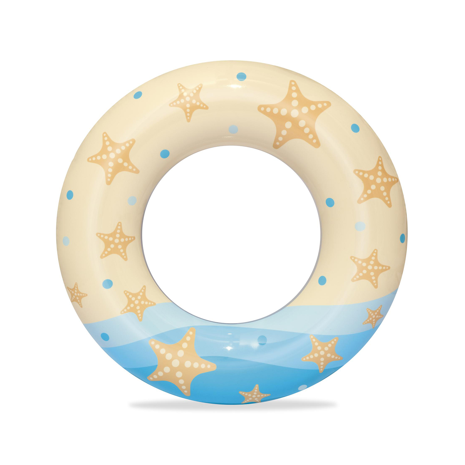 Un anillo inflable crema y azul con patrones de estrellas de mar y olas sobre un fondo blanco.