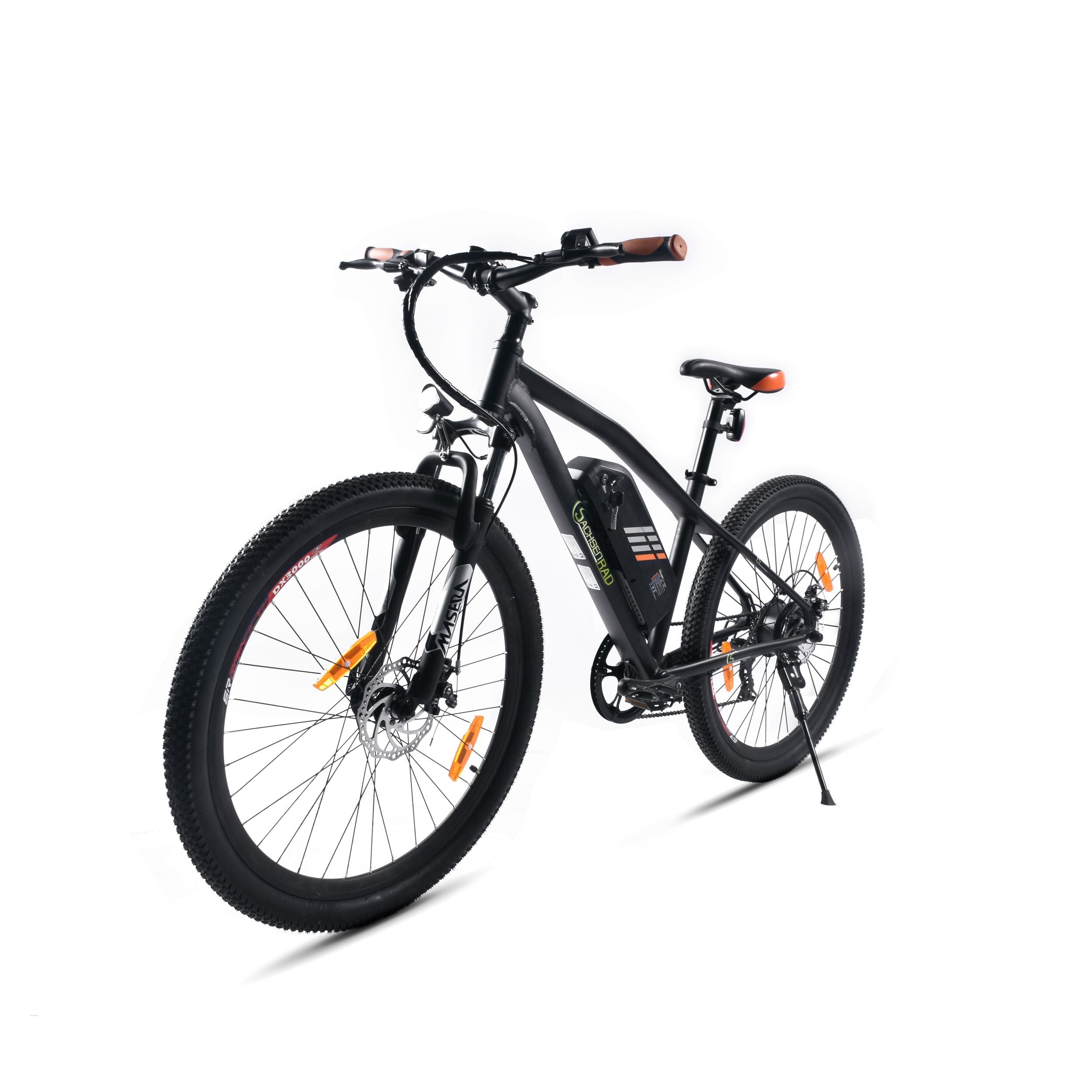 Ein Elektrofahrrad auf weißem Hintergrund.