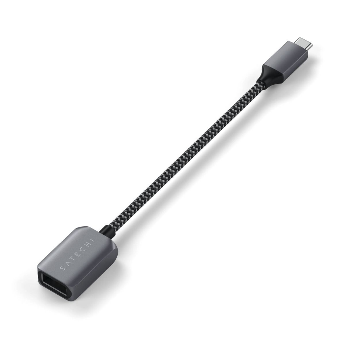 Graues USB-C-auf-USB-A-Kabel mit geflochtenem Kabel, abgewinkelt, auf weißem Grund.