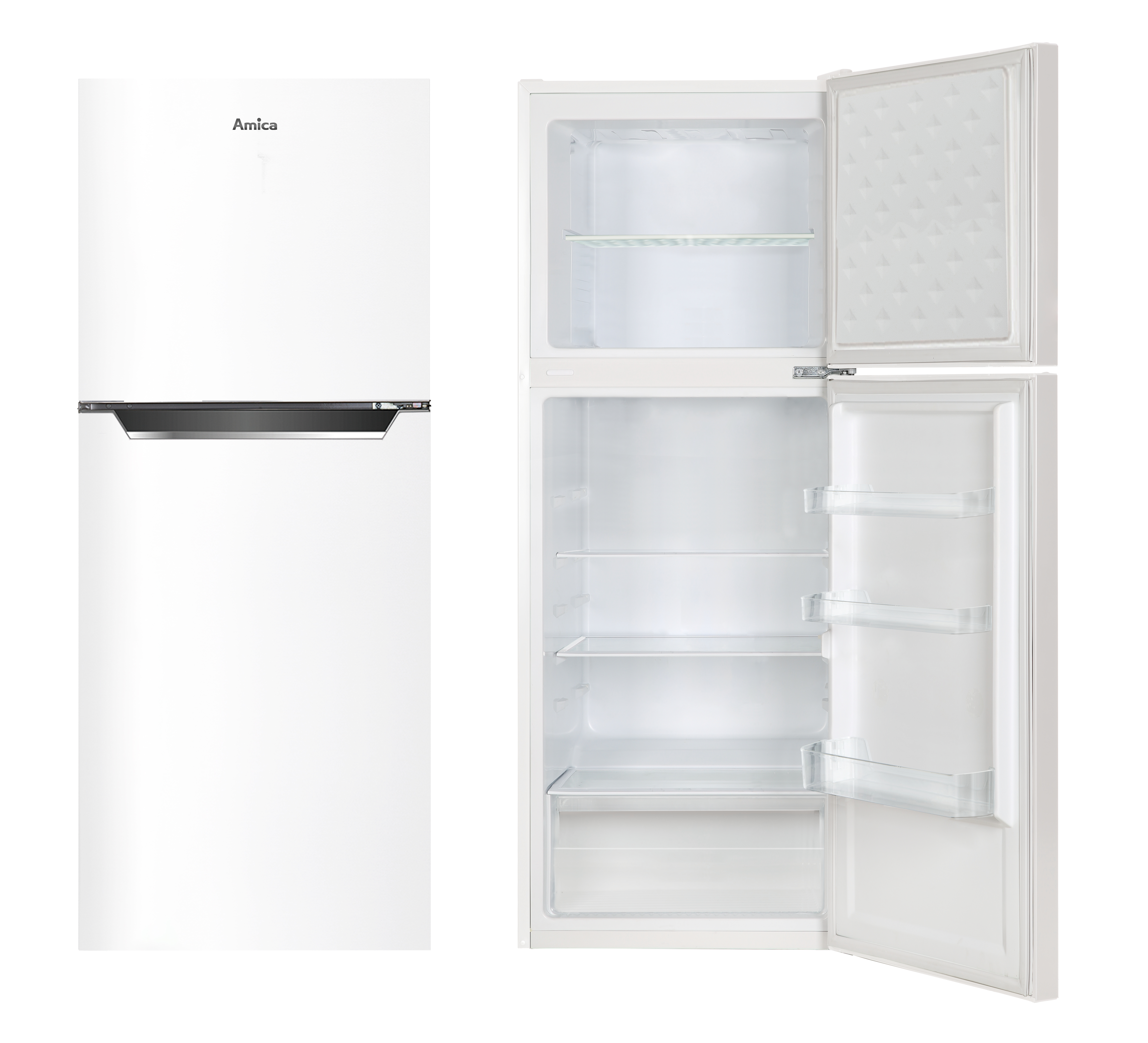 Ein weißer Amica-Kühlschrank, mit geöffneter Tür, die Regale und Fächer zeigt.