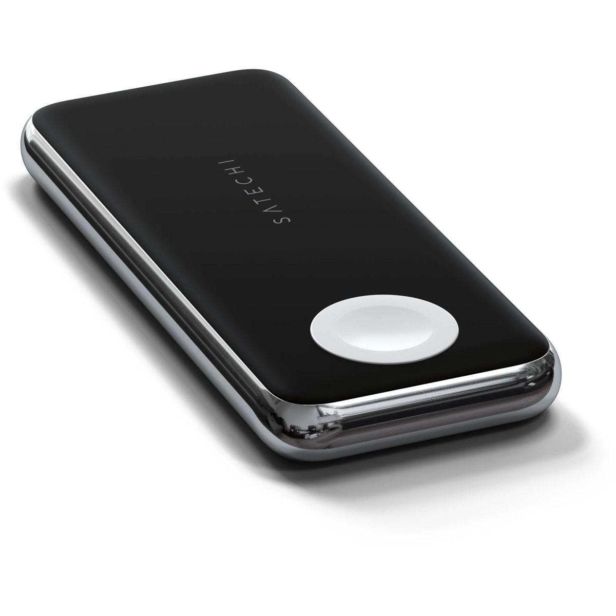 Un caricatore Satechi nero per Apple Watch e altri dispositivi.