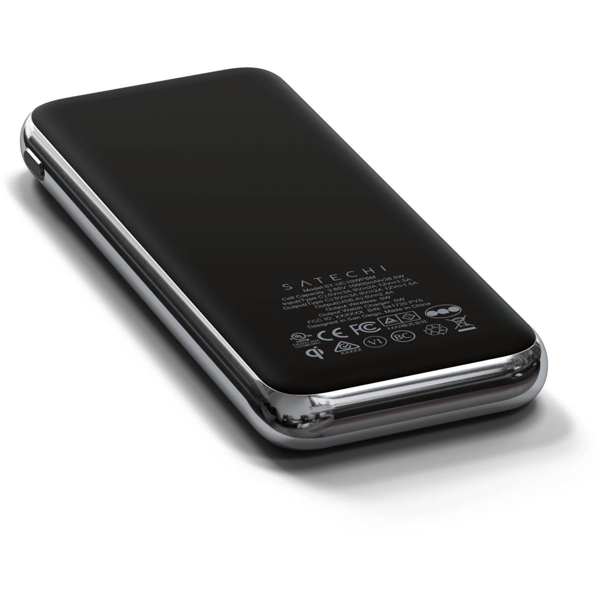 Power bank nero con cornice argentata. La parte superiore ha una finitura lucida. Il retro è visibile, con testo.
