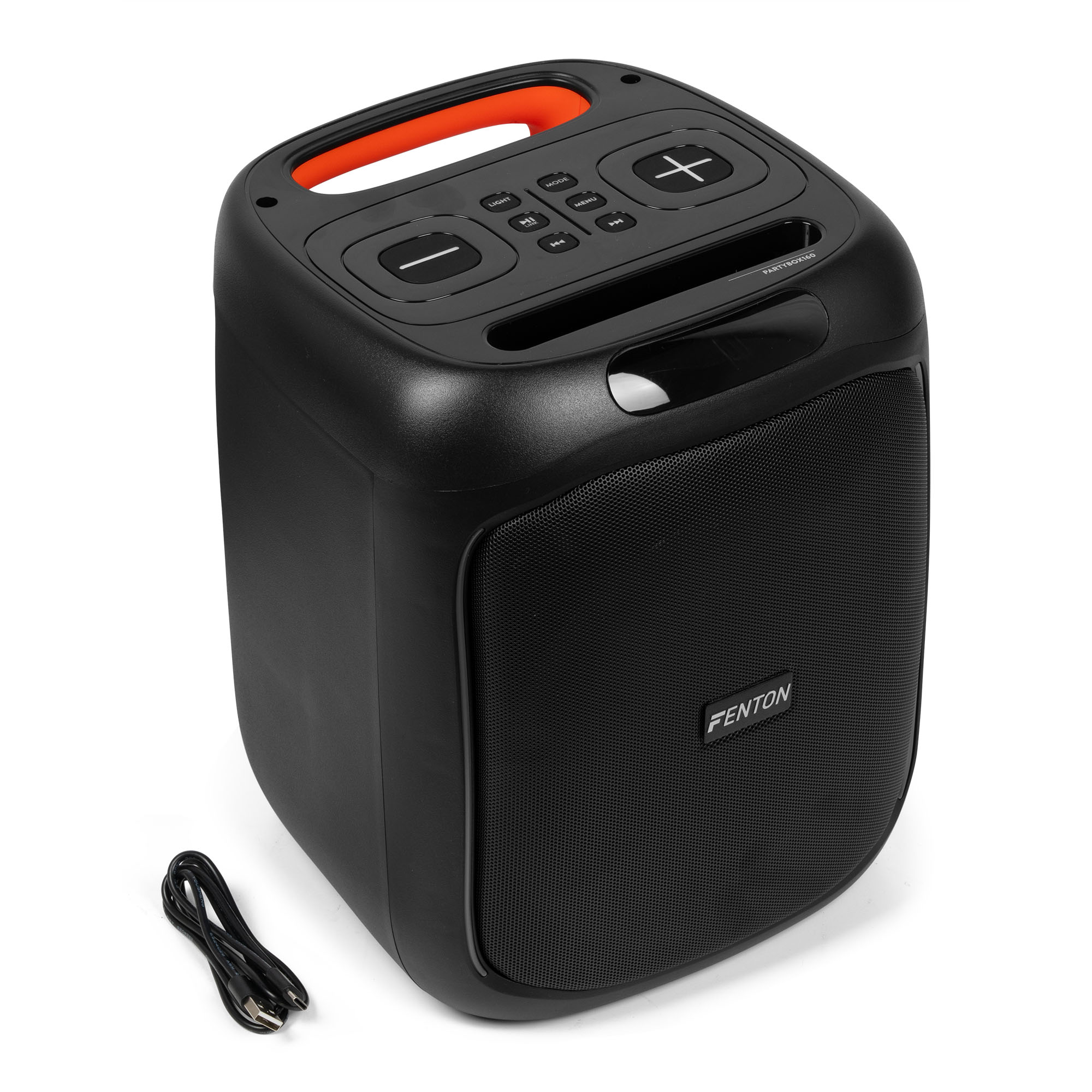 Altavoz negro con asa naranja, botones de control en la parte superior y un cable de alimentación al lado.
