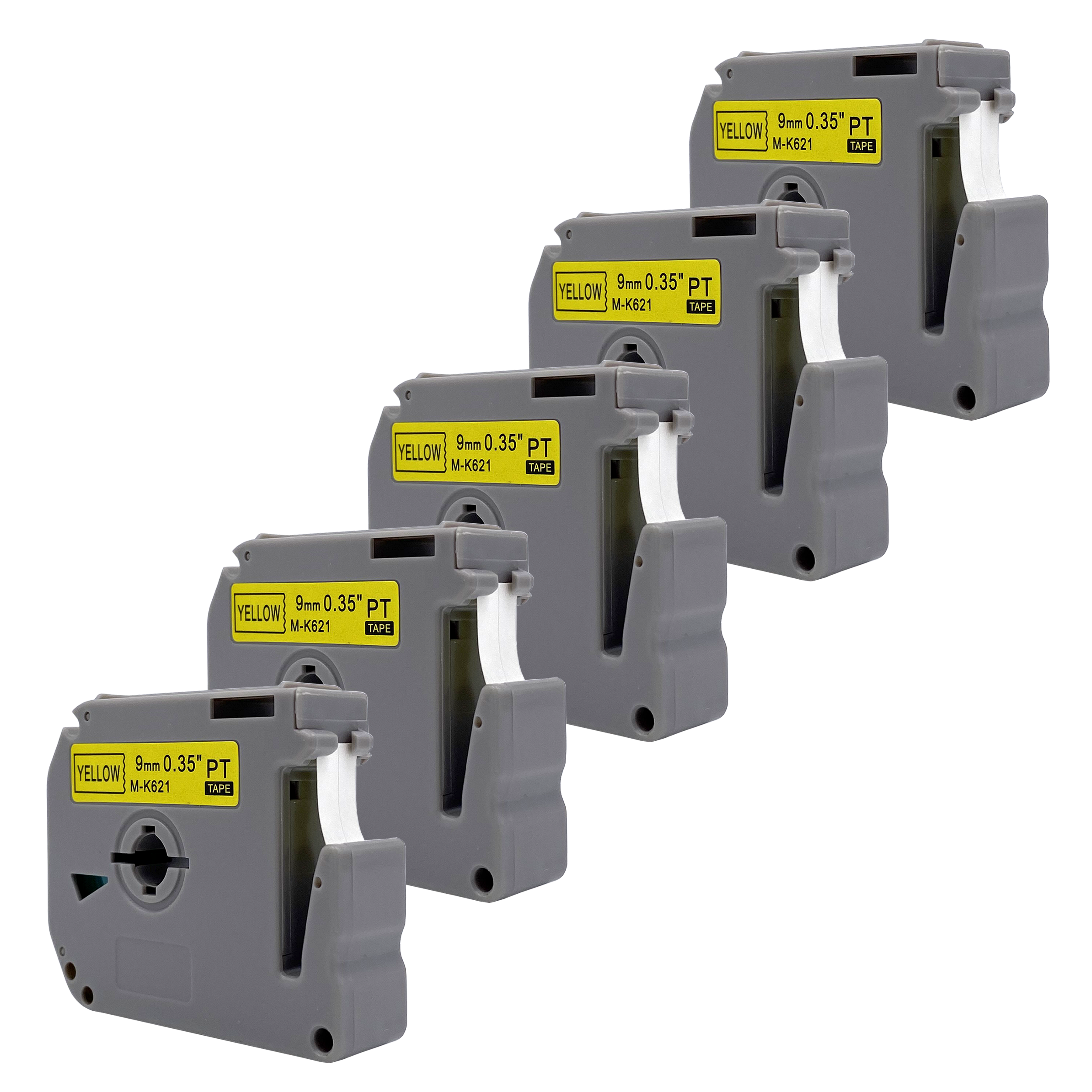 Vijf grijze labelcartridges met gele labels en witte tape, op een witte achtergrond.
