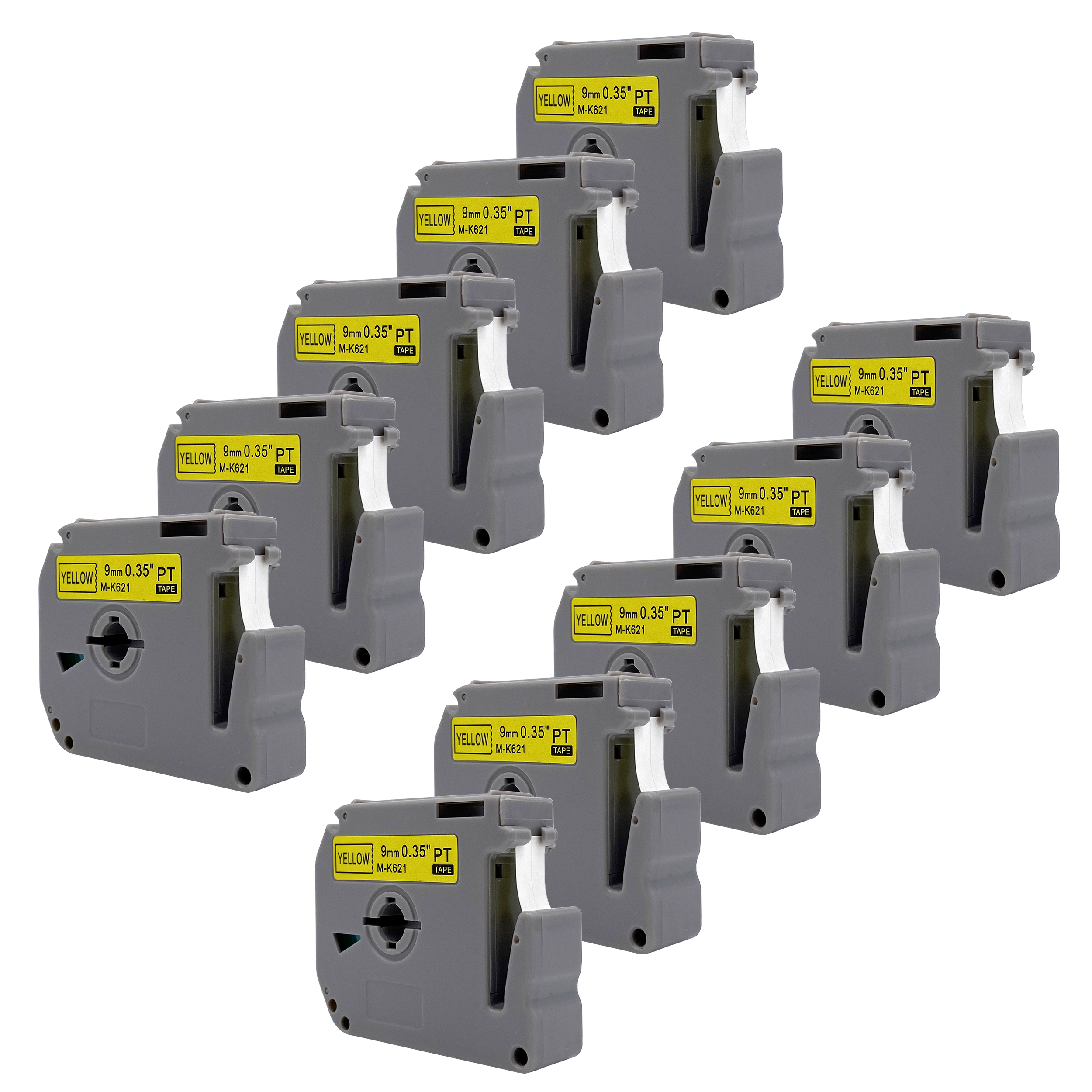 Acht grijze labeltape cassettes met gele labels staan op een witte achtergrond.
