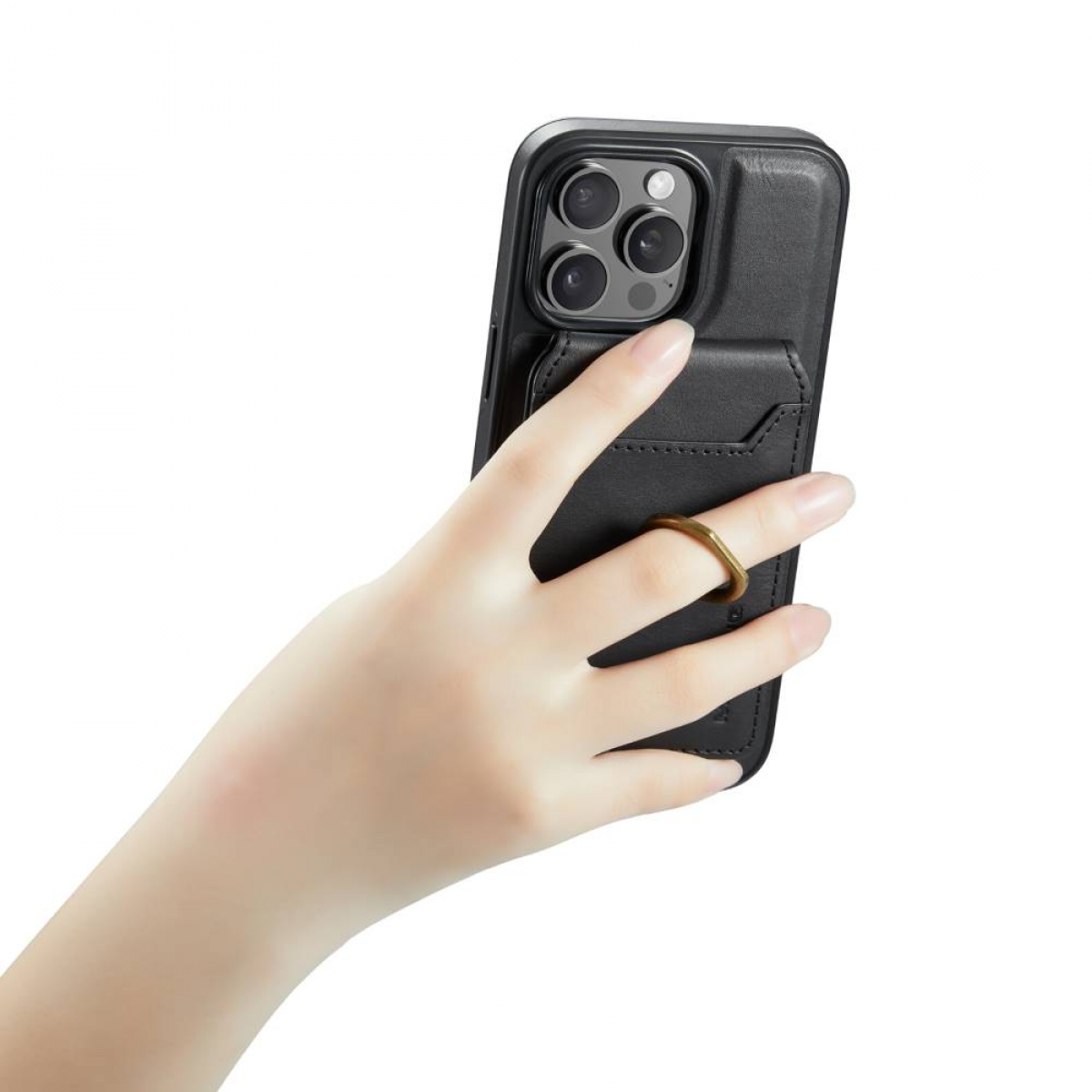 Eine braune Handyhülle mit abnehmbarer Geldbörse, die auf einem Telefon liegt.