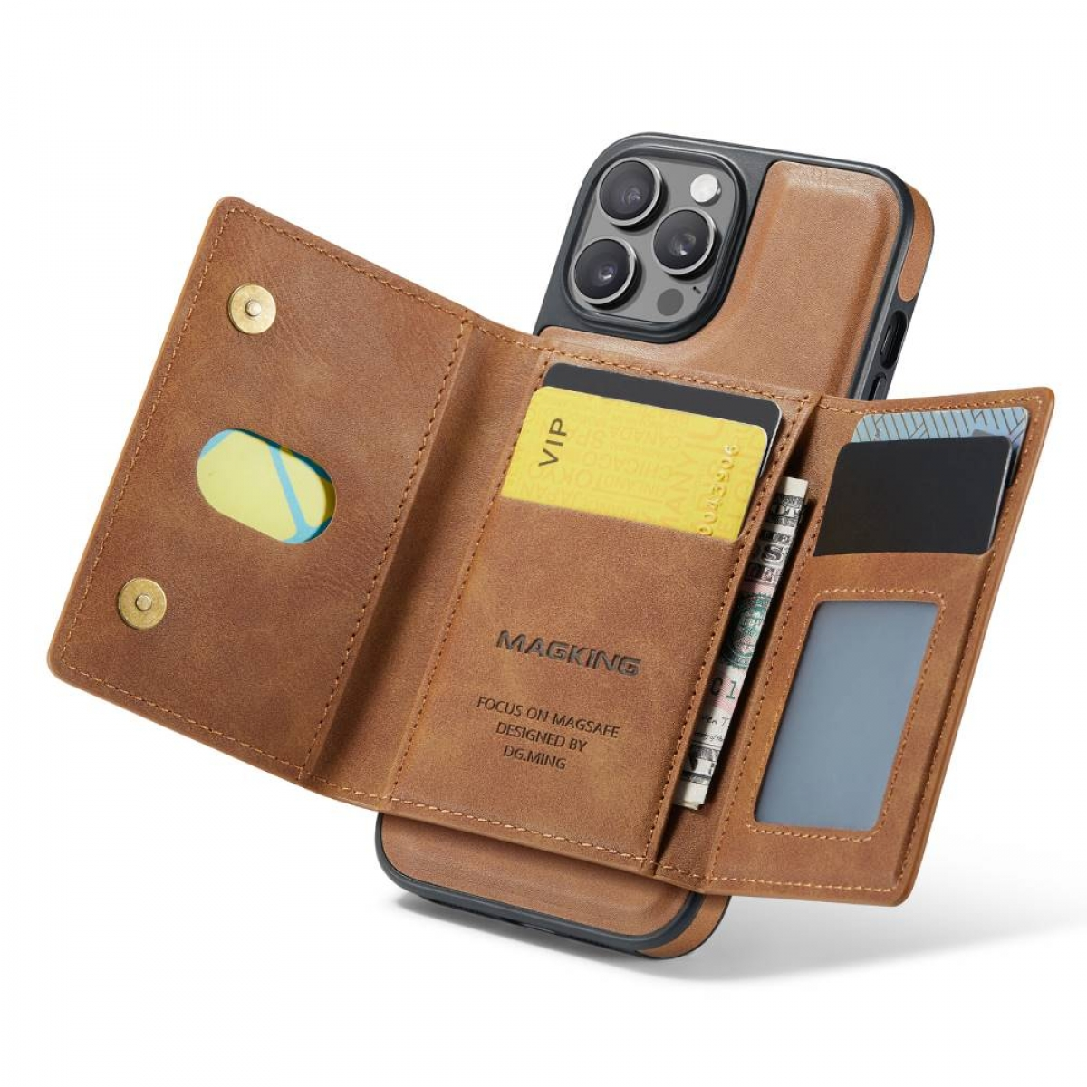 Braune Leder-Handyhülle geöffnet, mit Karten, Geld und Telefon. Text ist sichtbar.
