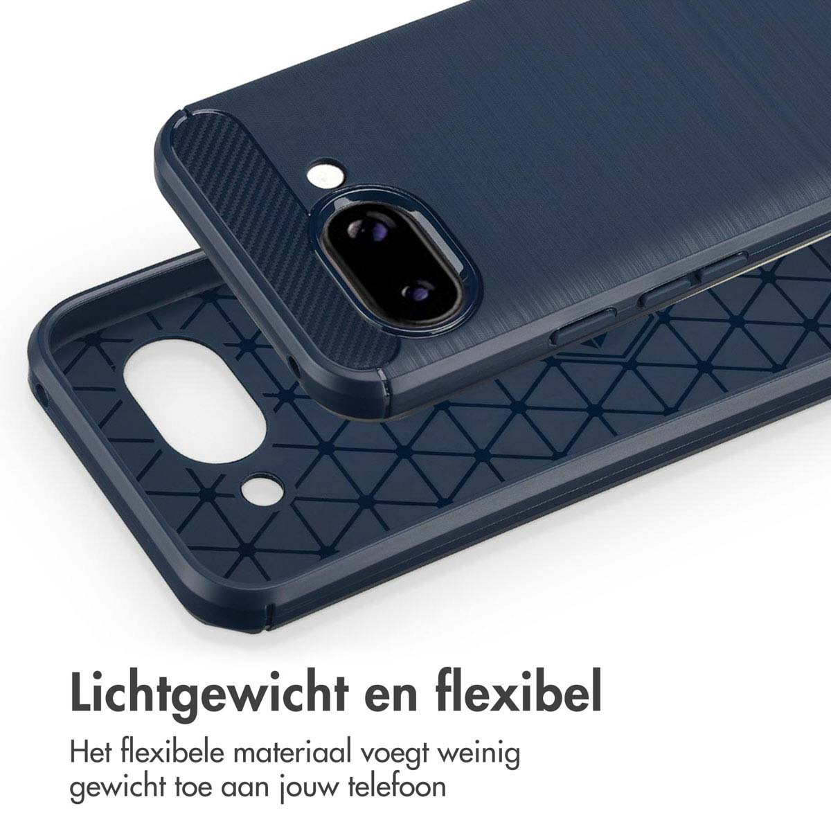 Deux coques de téléphone, une ouverte montrant l'intérieur, et l'autre fermée.