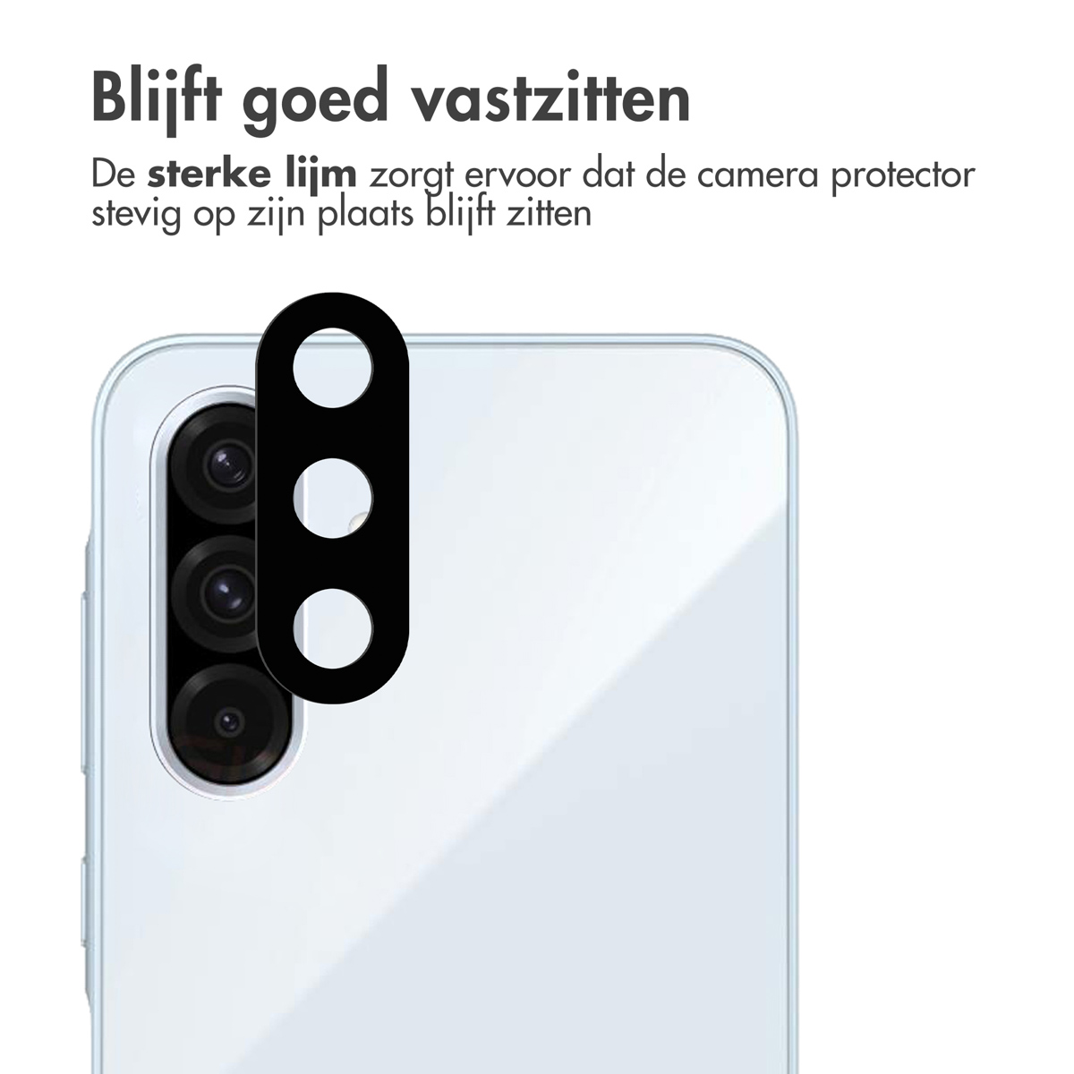 Achterkant van een telefoon met cameralensbeschermer en drie camera's. Tekst in het Nederlands.