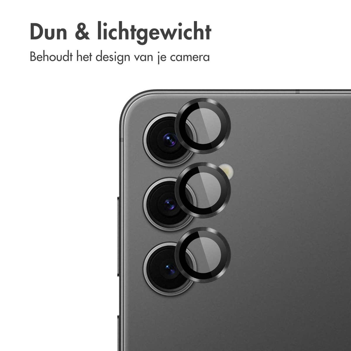 Een smartphone met lensbeschermers geïnstalleerd op de camera's. Drie lensbeschermers worden getoond.